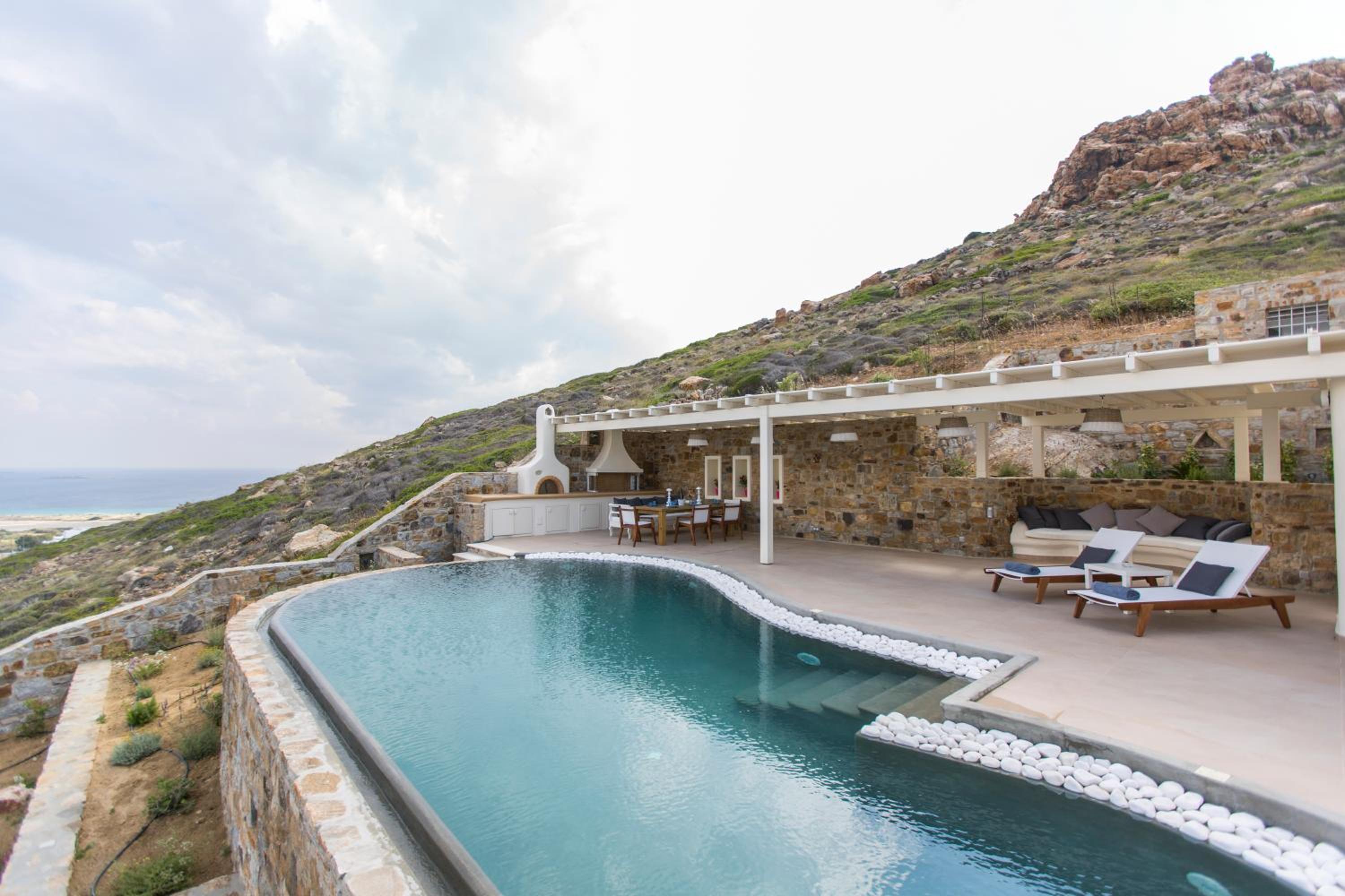 Naxos Rock Villas