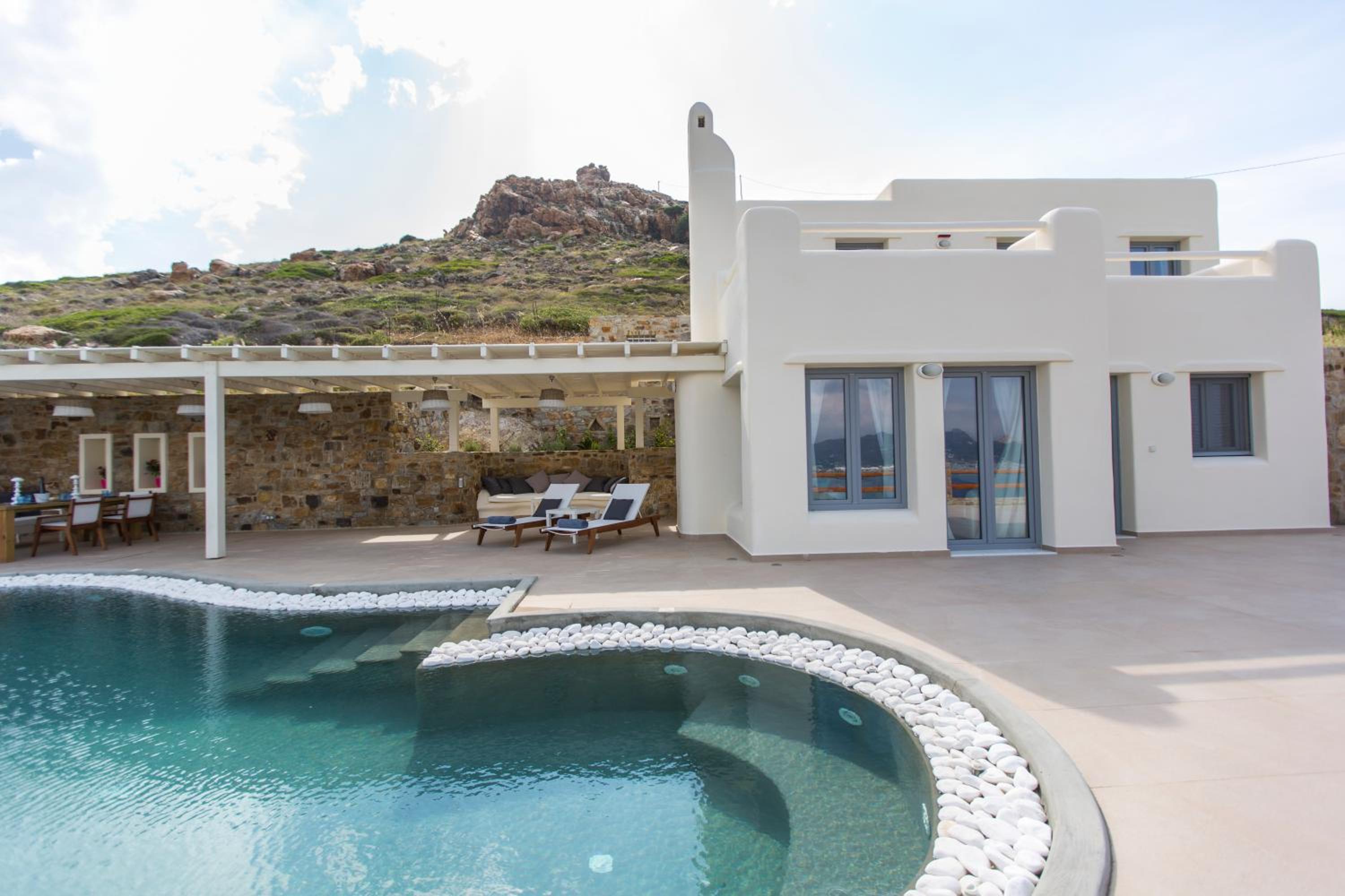 Naxos Rock Villas