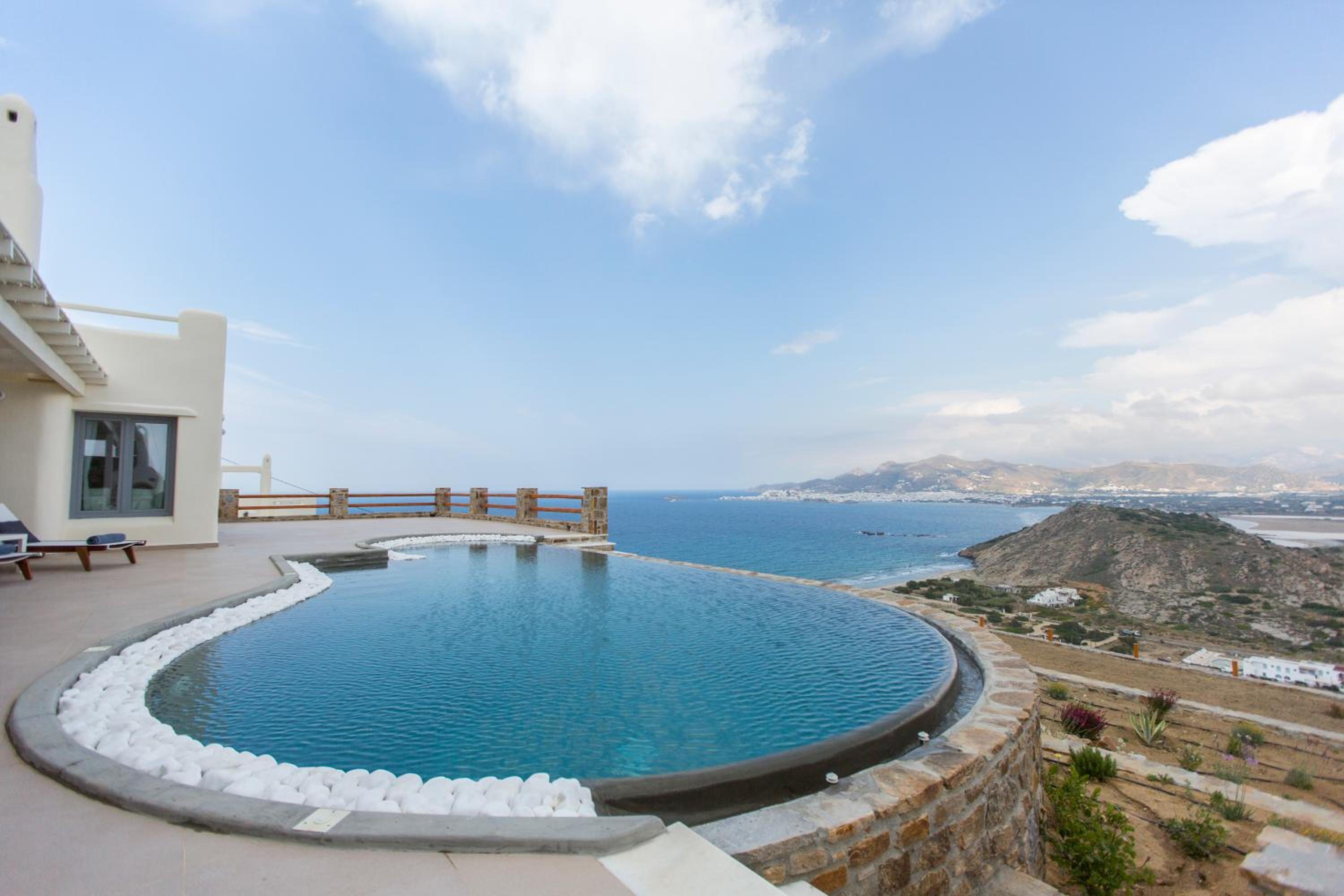 Naxos Rock Villas