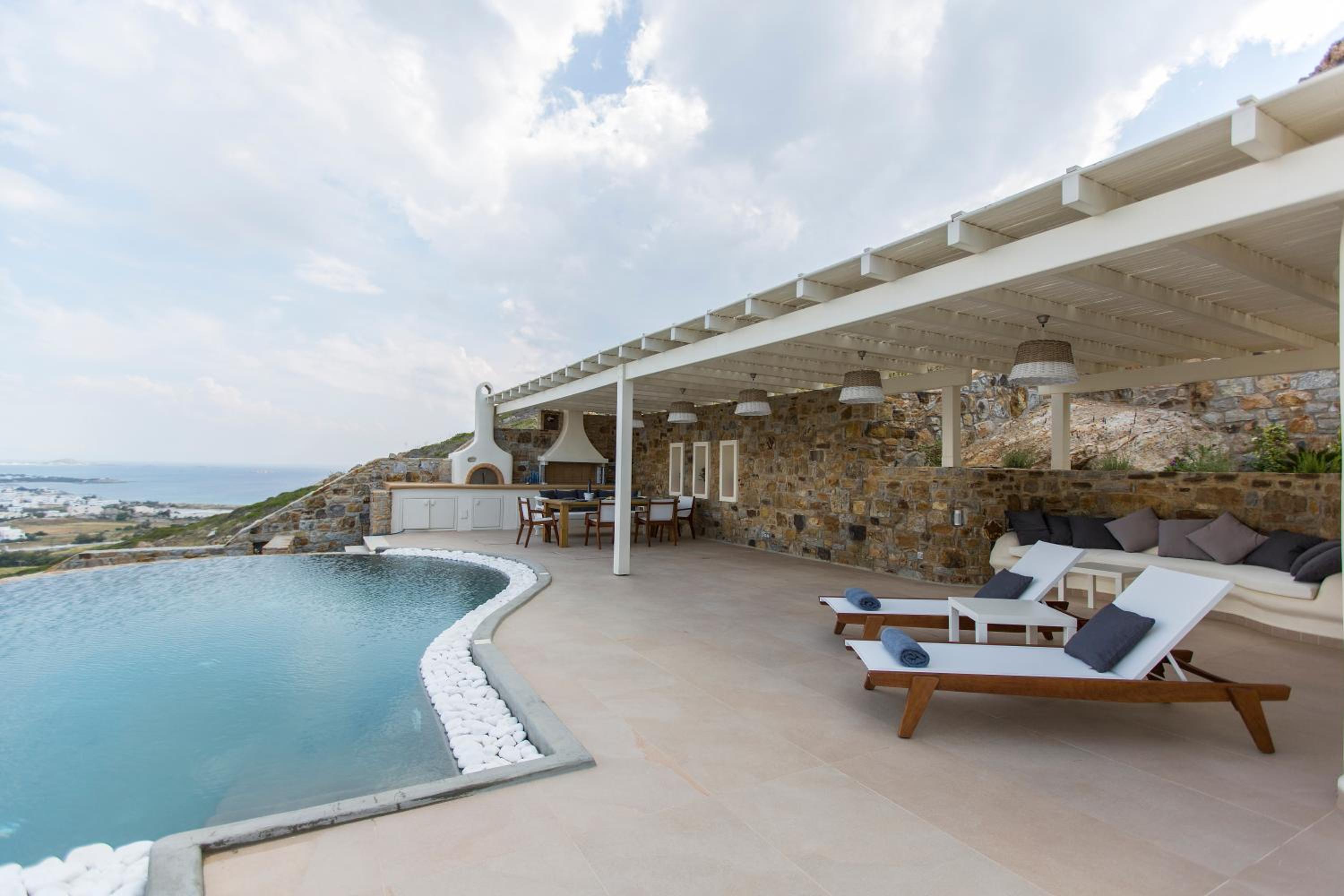 Naxos Rock Villas