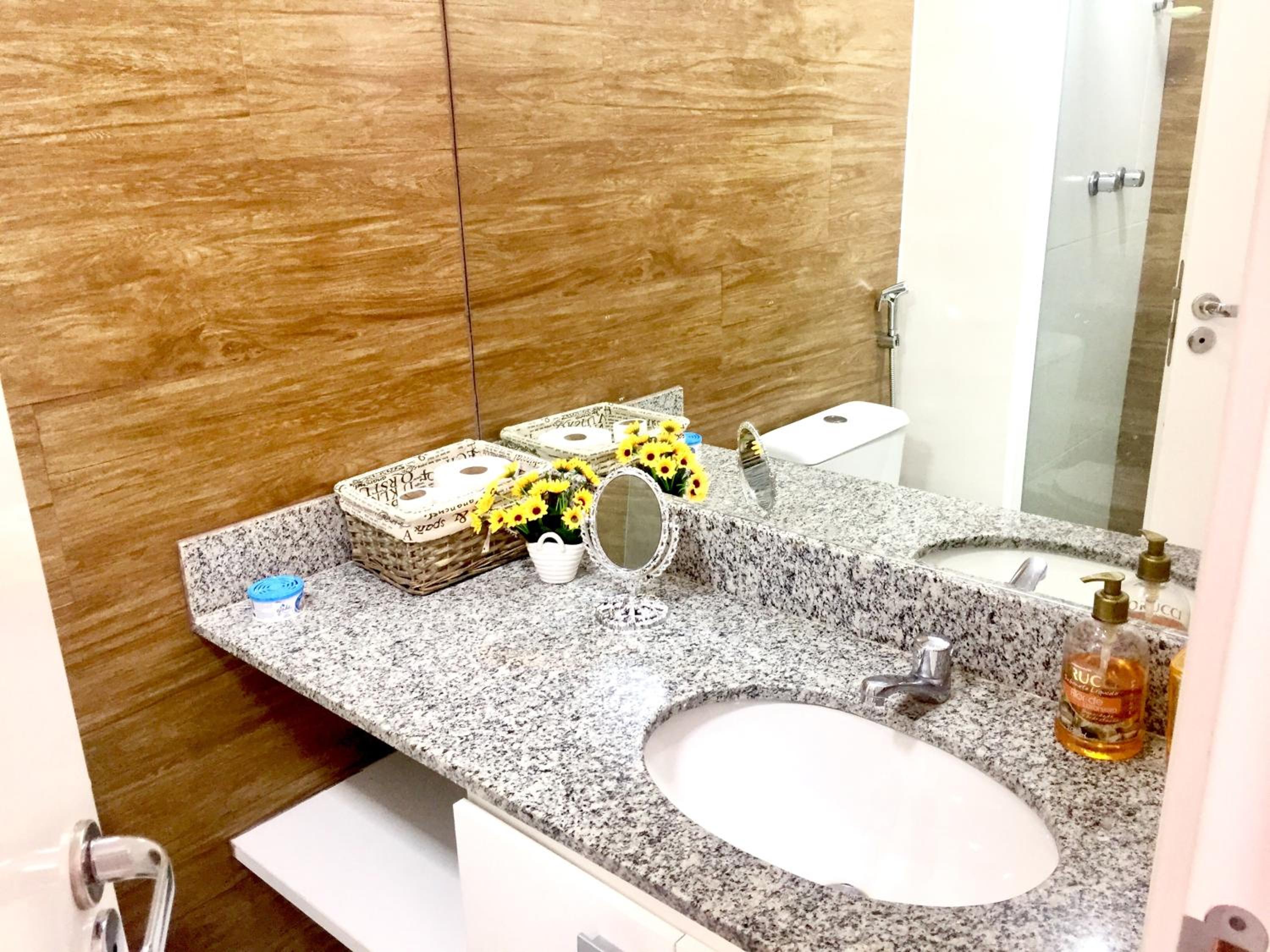 Porto Real Suites - Apto com vista para o mar e lazer de resort