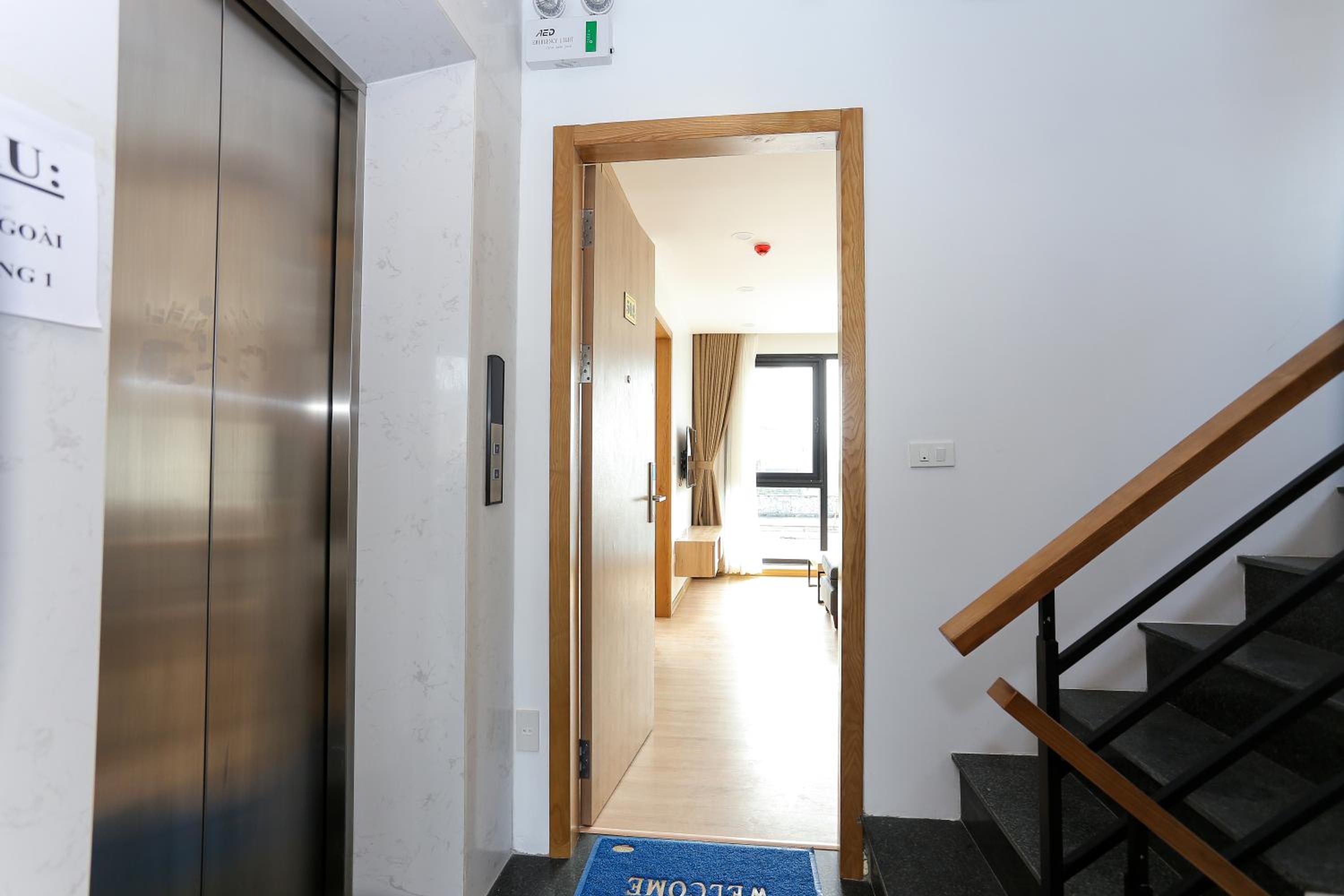 Quiet Hoang Quoc Viet Hotel & apartment