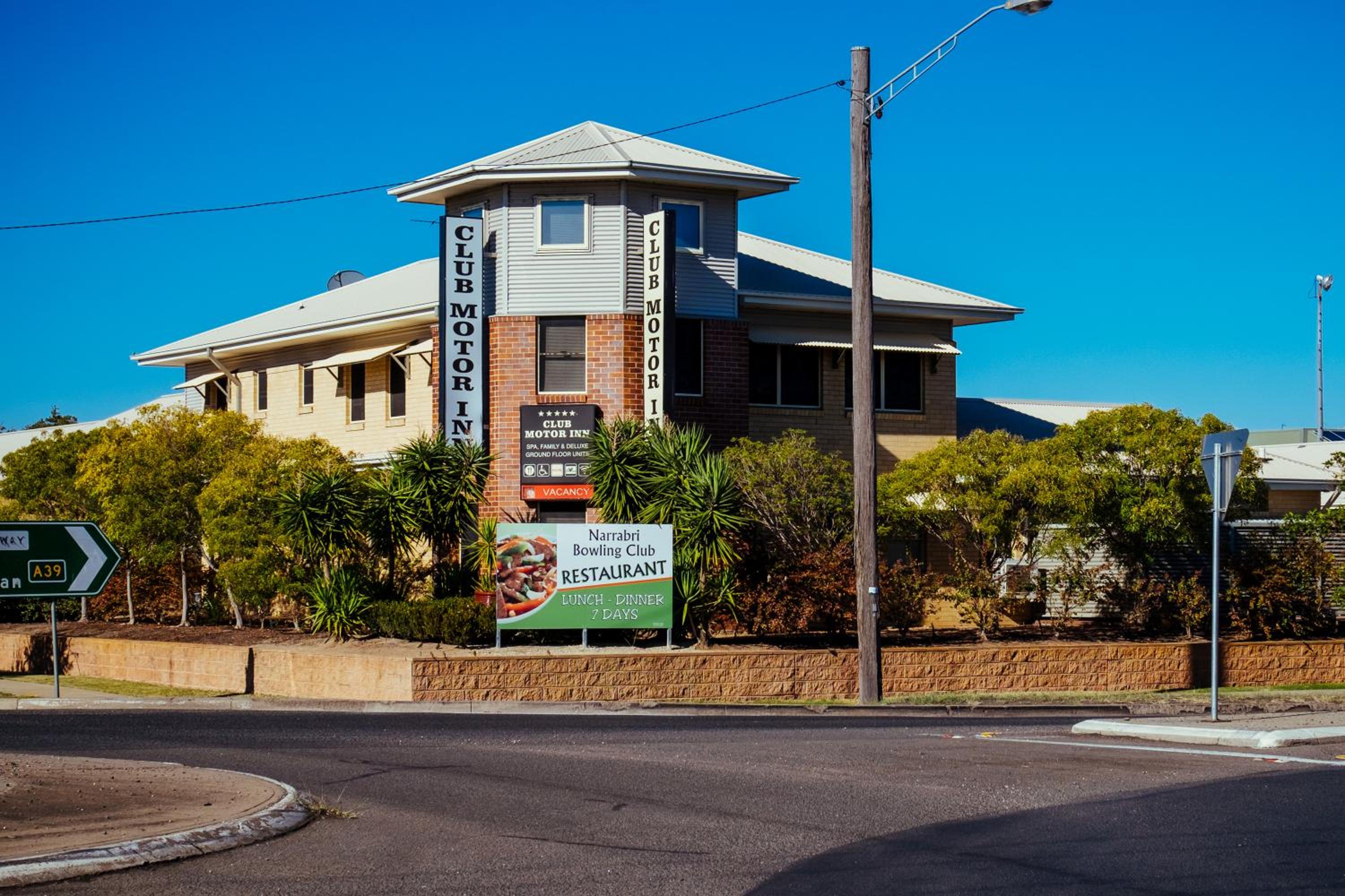 Club Motor Inn