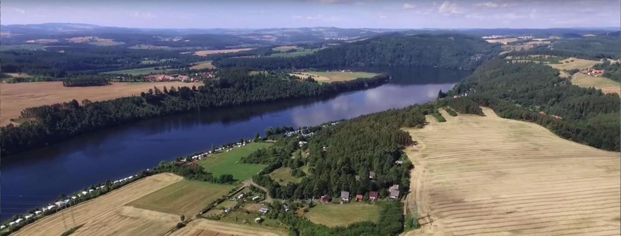 Chaloupka za potůčkem