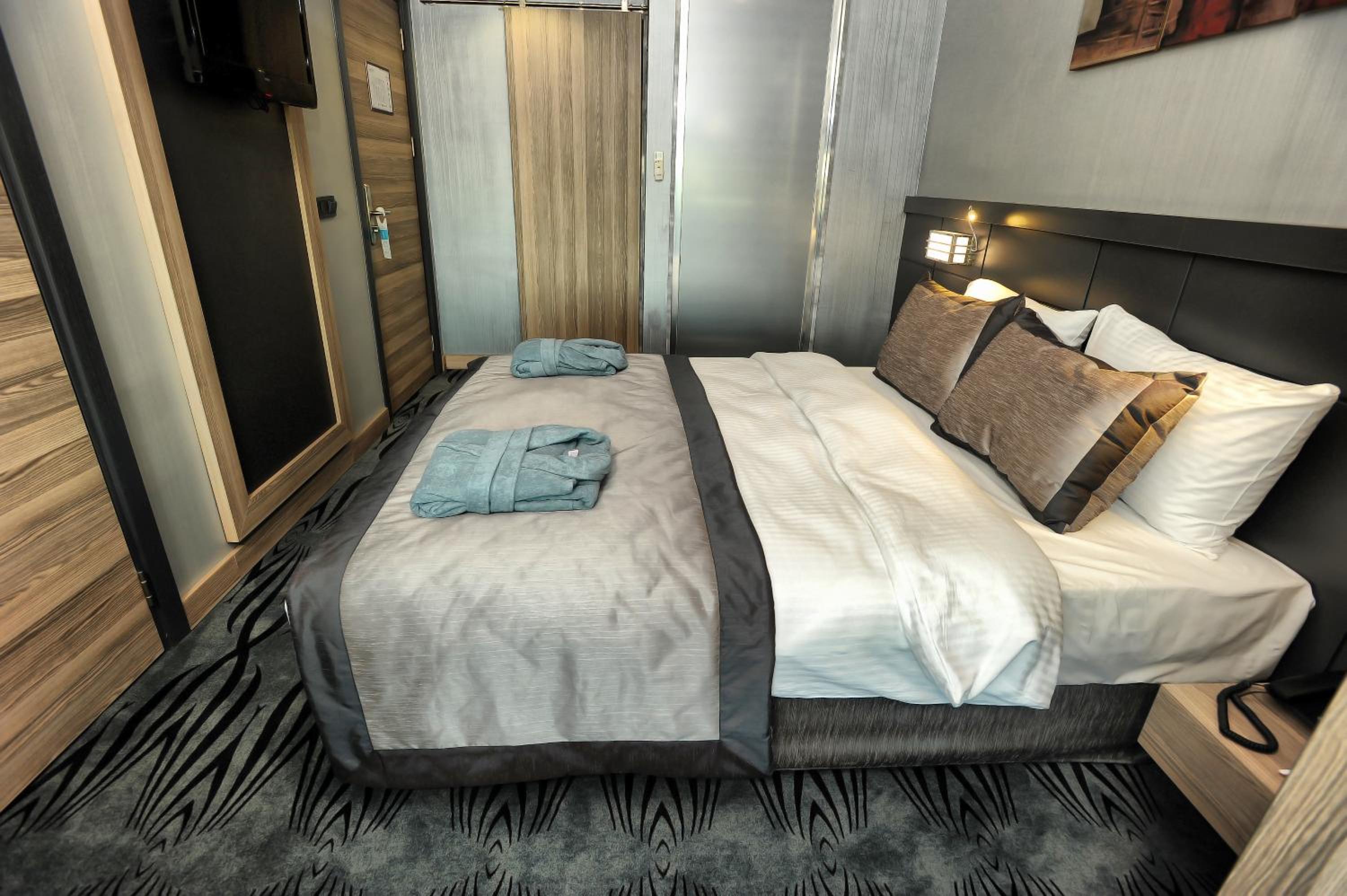 Akoni Hotel - Image 22