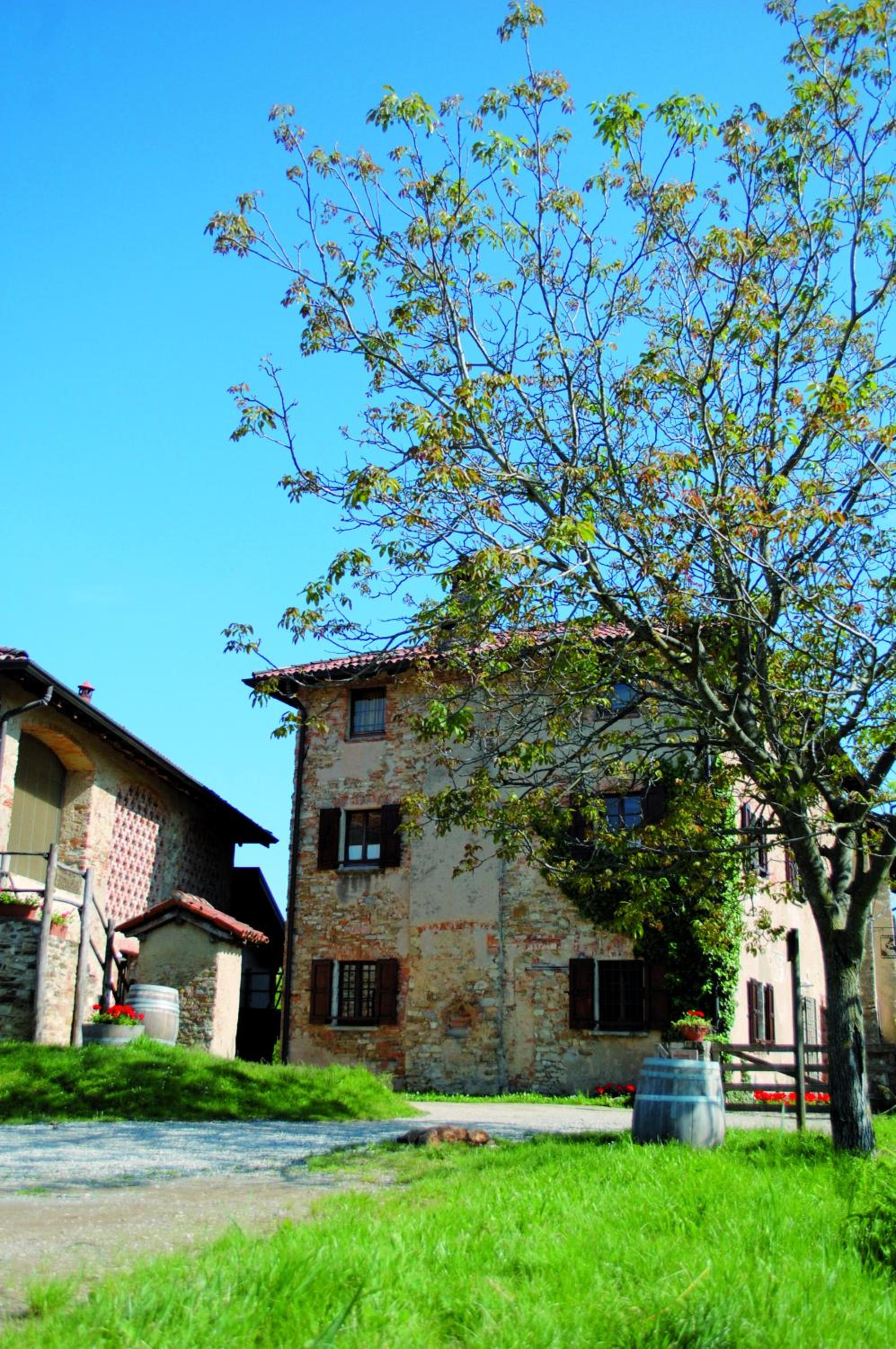 Agriturismo La Costa - Cascina Costa view 3
