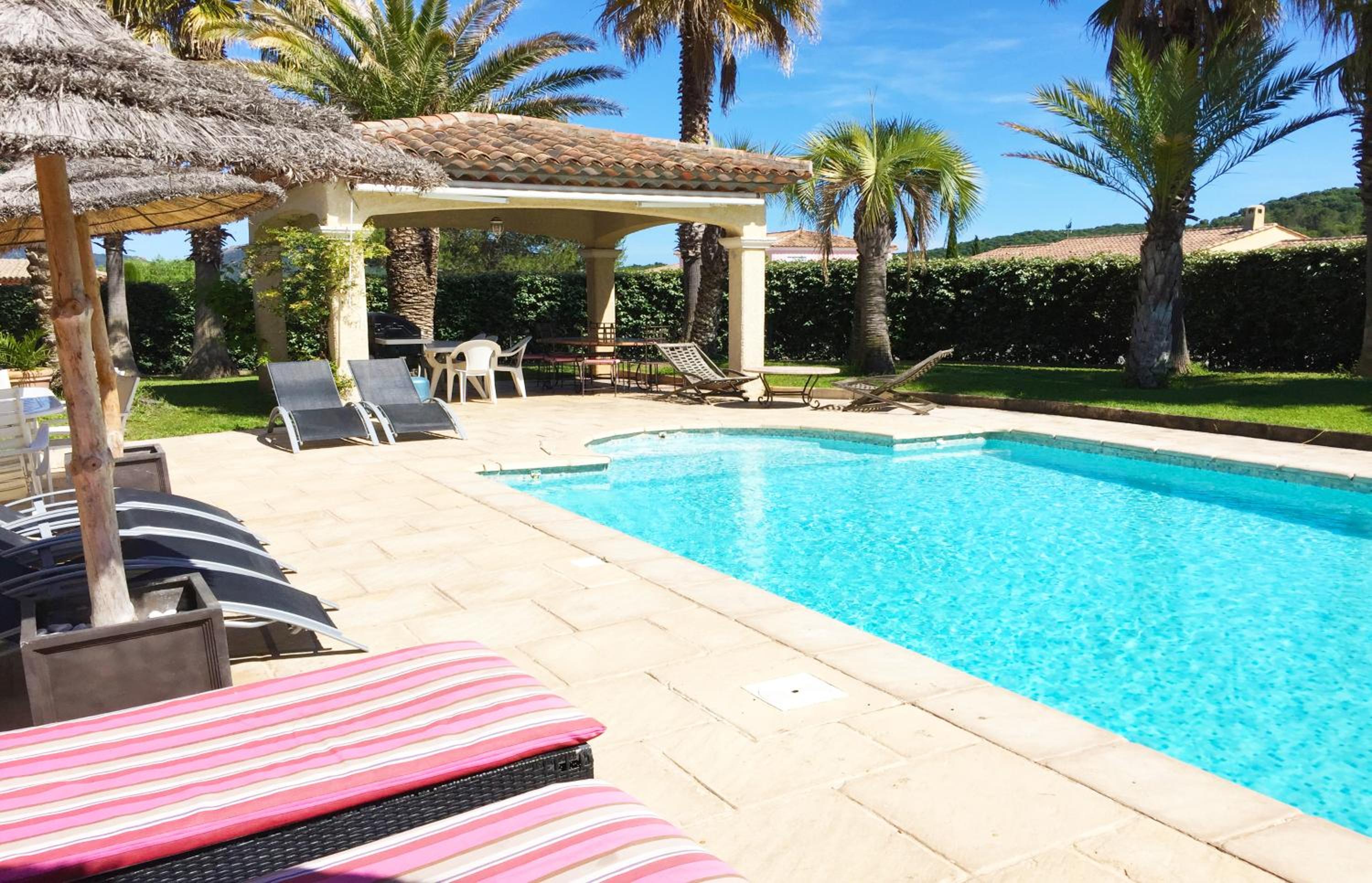 Luxueuse Villa Récente à Saint Raphaël de Plain Pied view 2