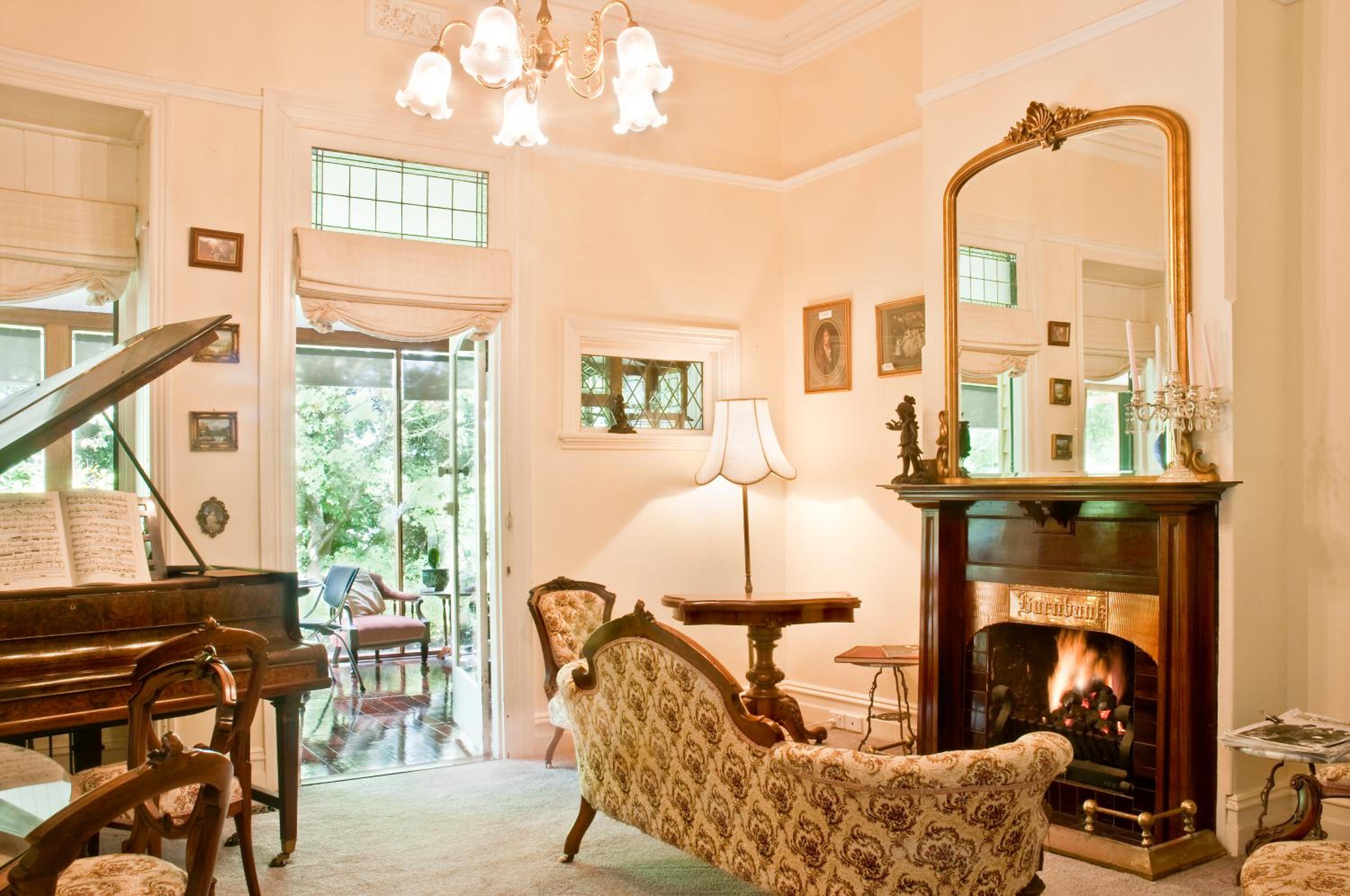 lounge