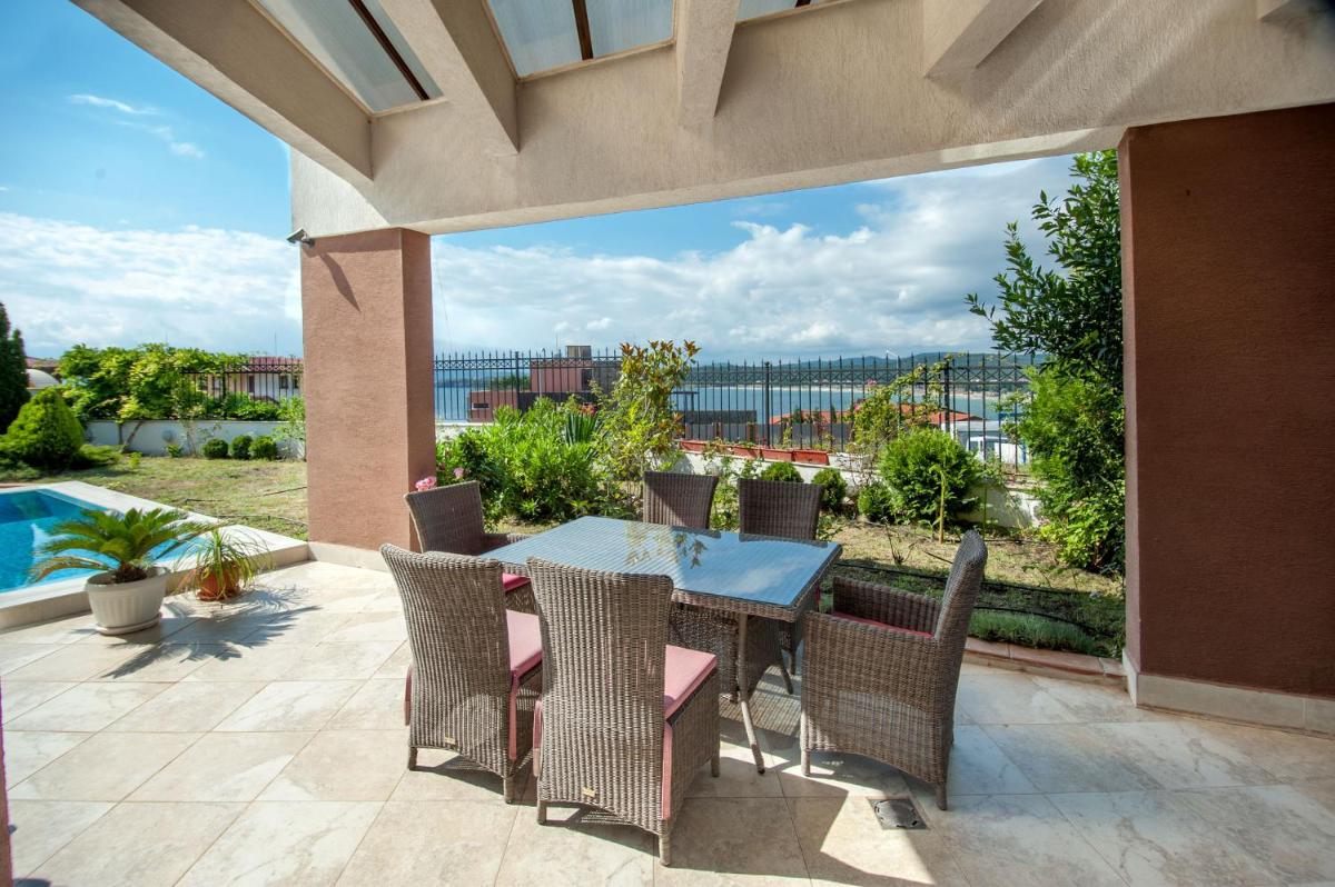 Luxury House on Buzhaka view 5