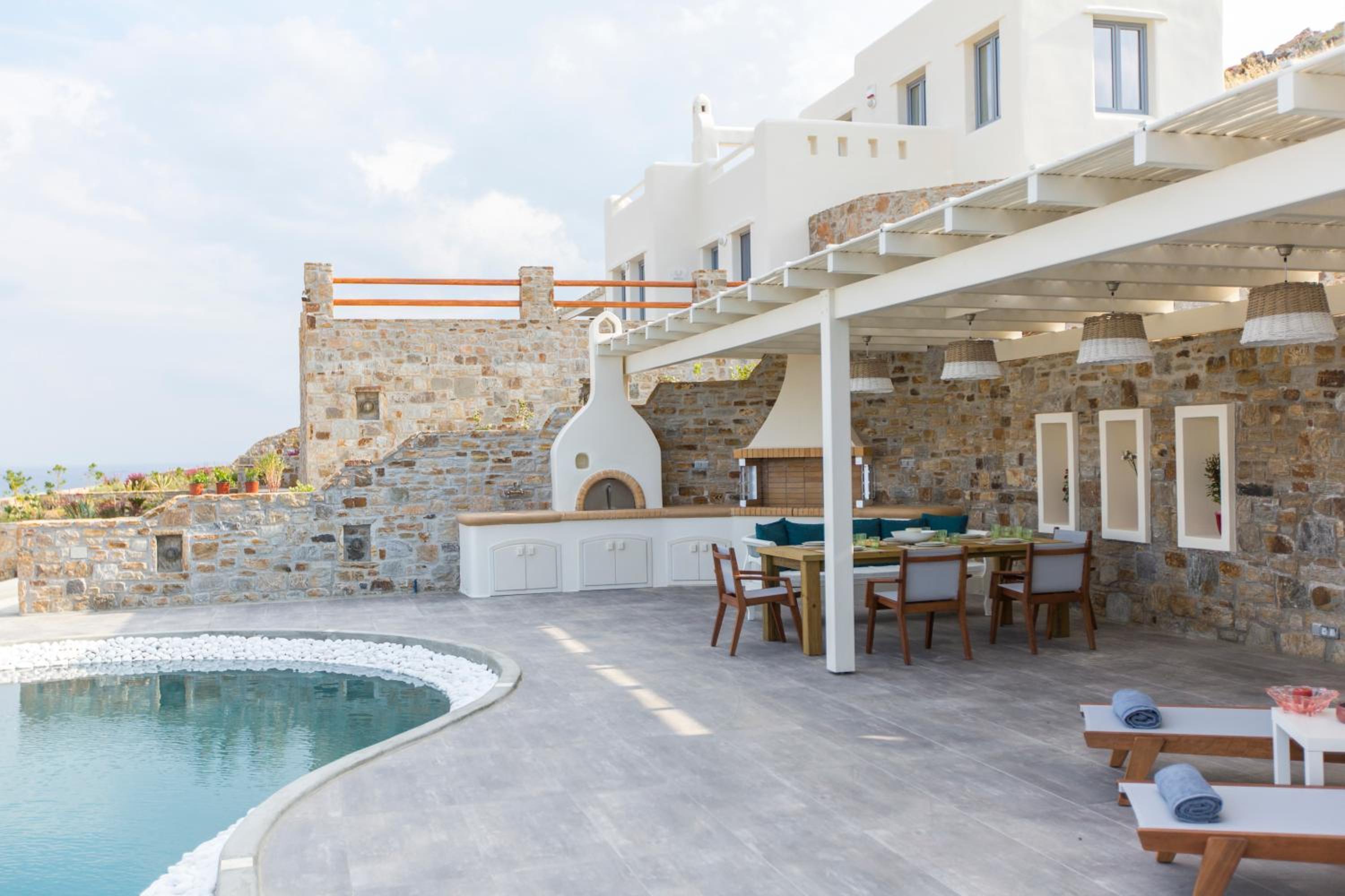 Naxos Rock Villas