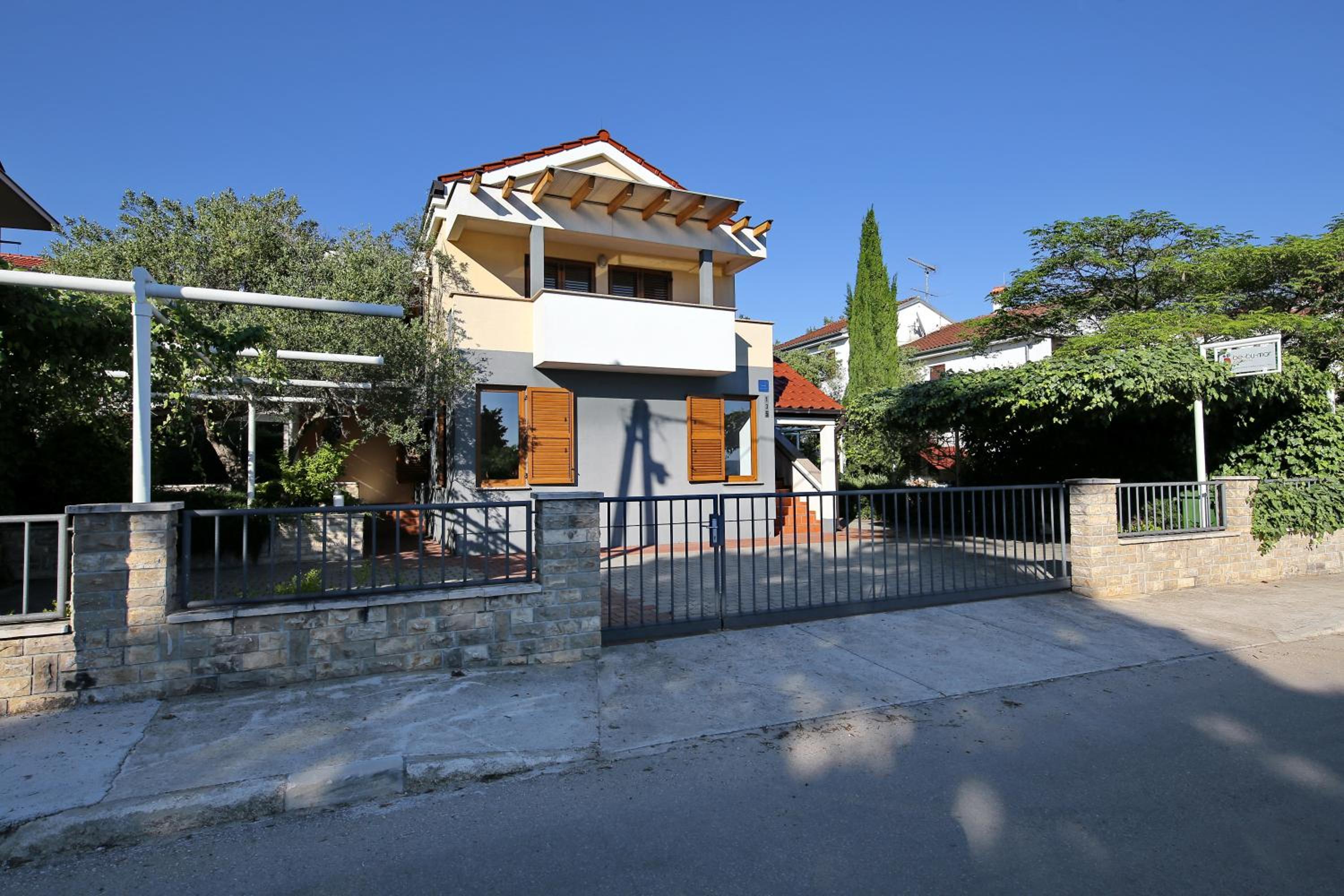 Photo 47