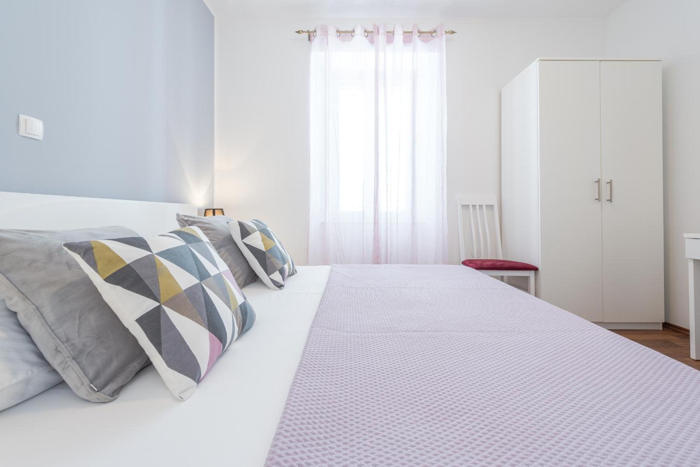 Fora Apartments