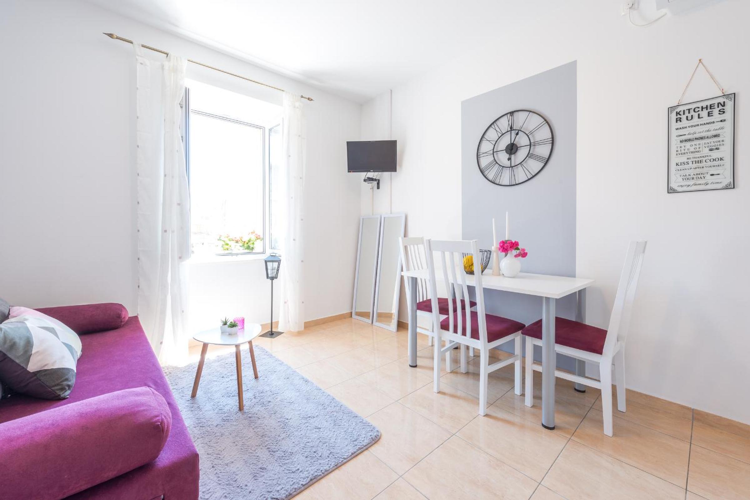 Fora Apartments