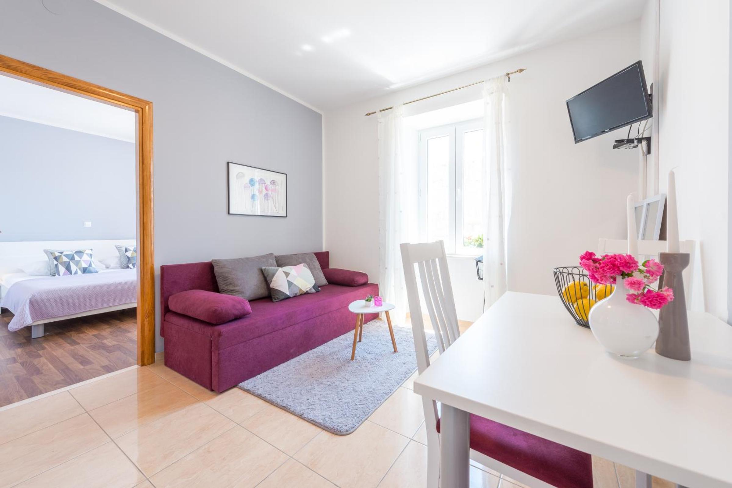 Fora Apartments