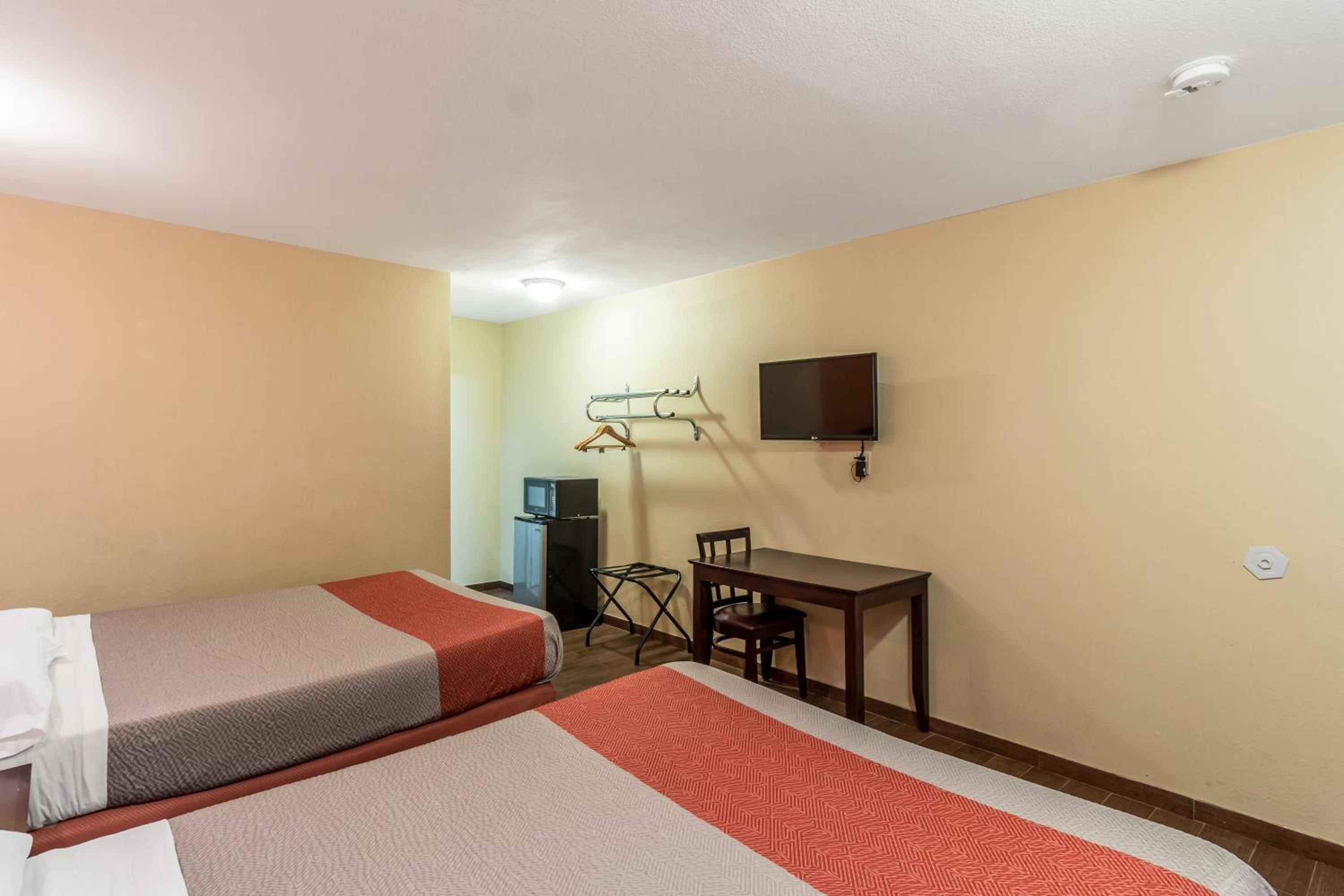 Motel 6-Blythe, CA - South