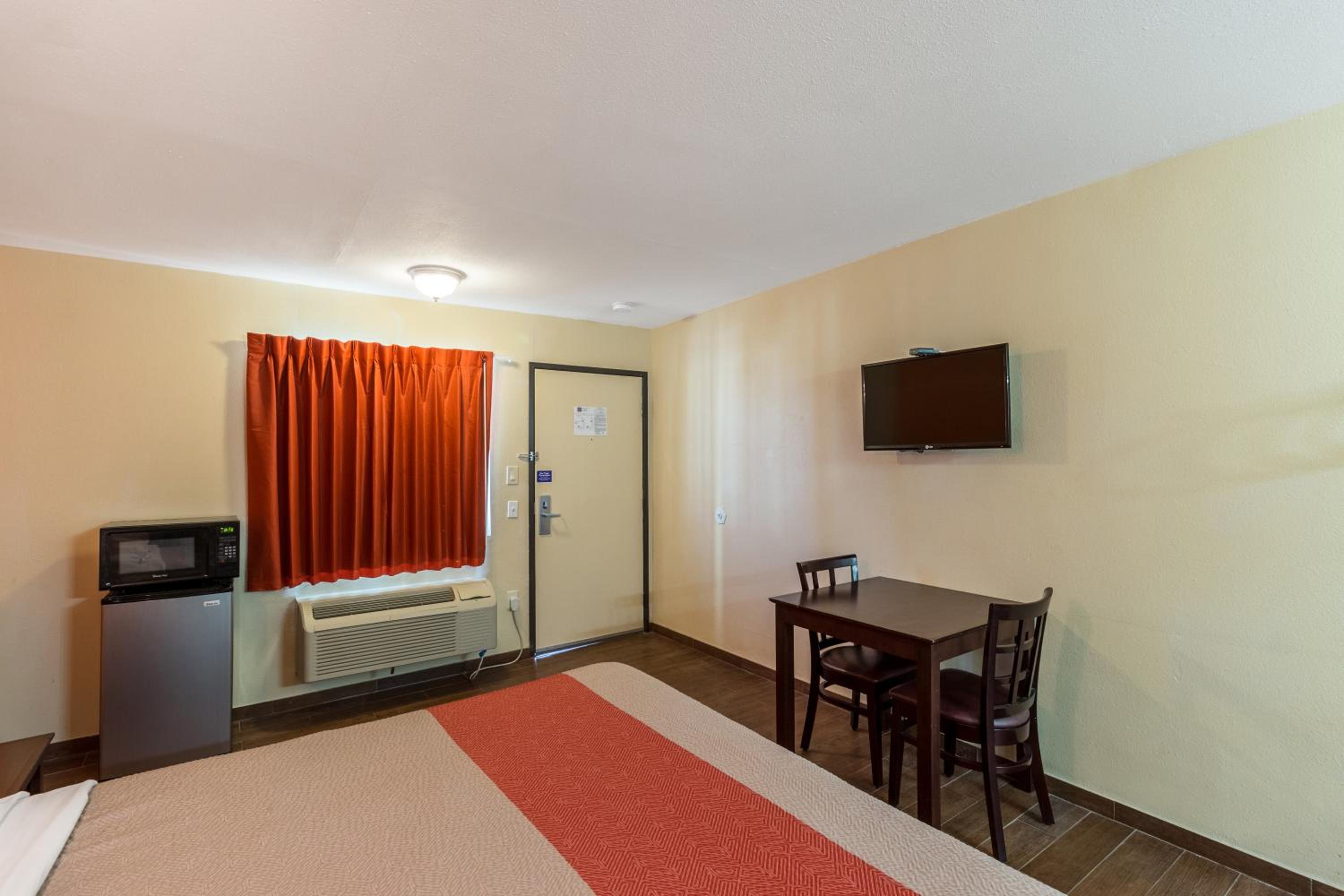 Motel 6-Blythe, CA - South