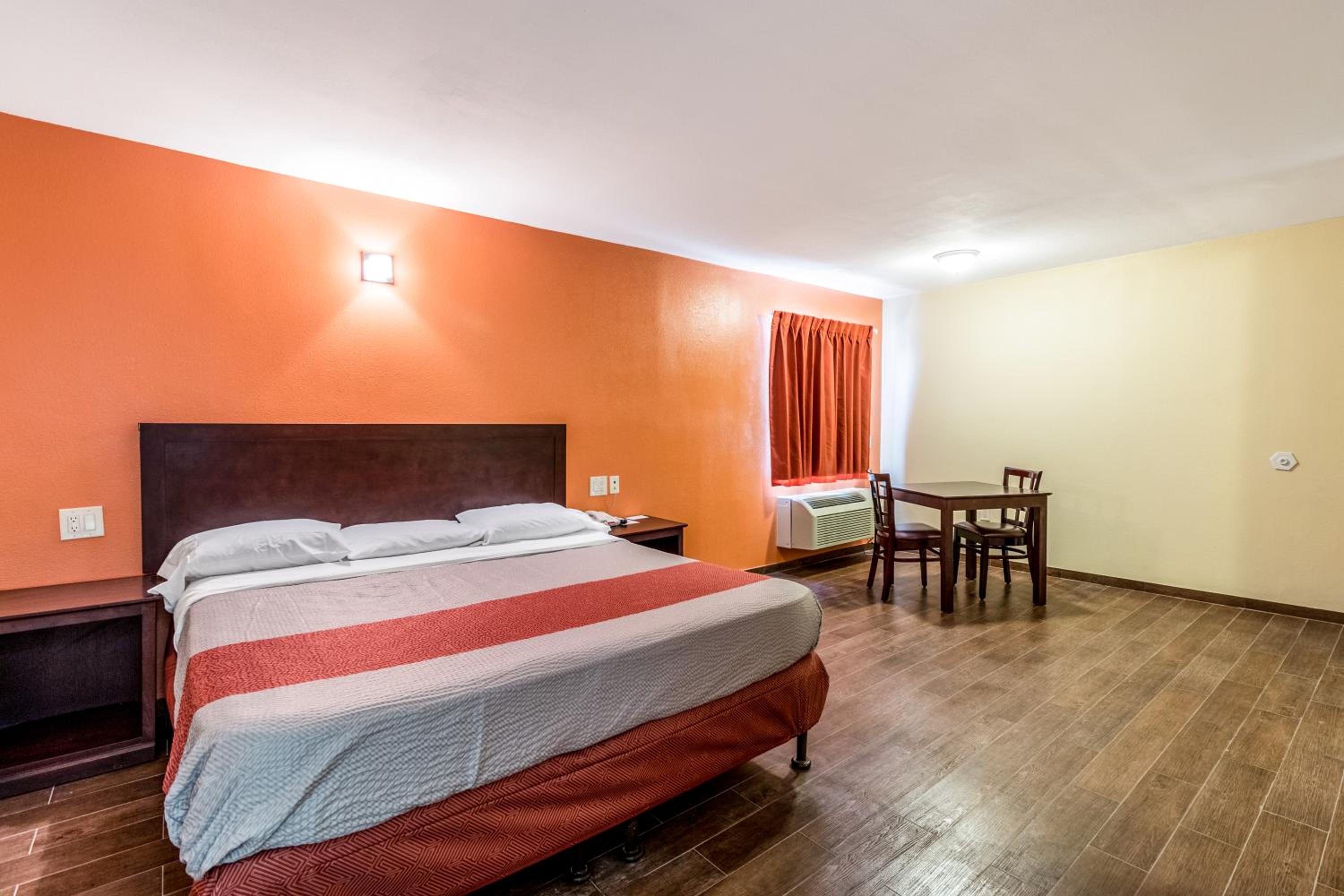 Motel 6-Blythe, CA - South