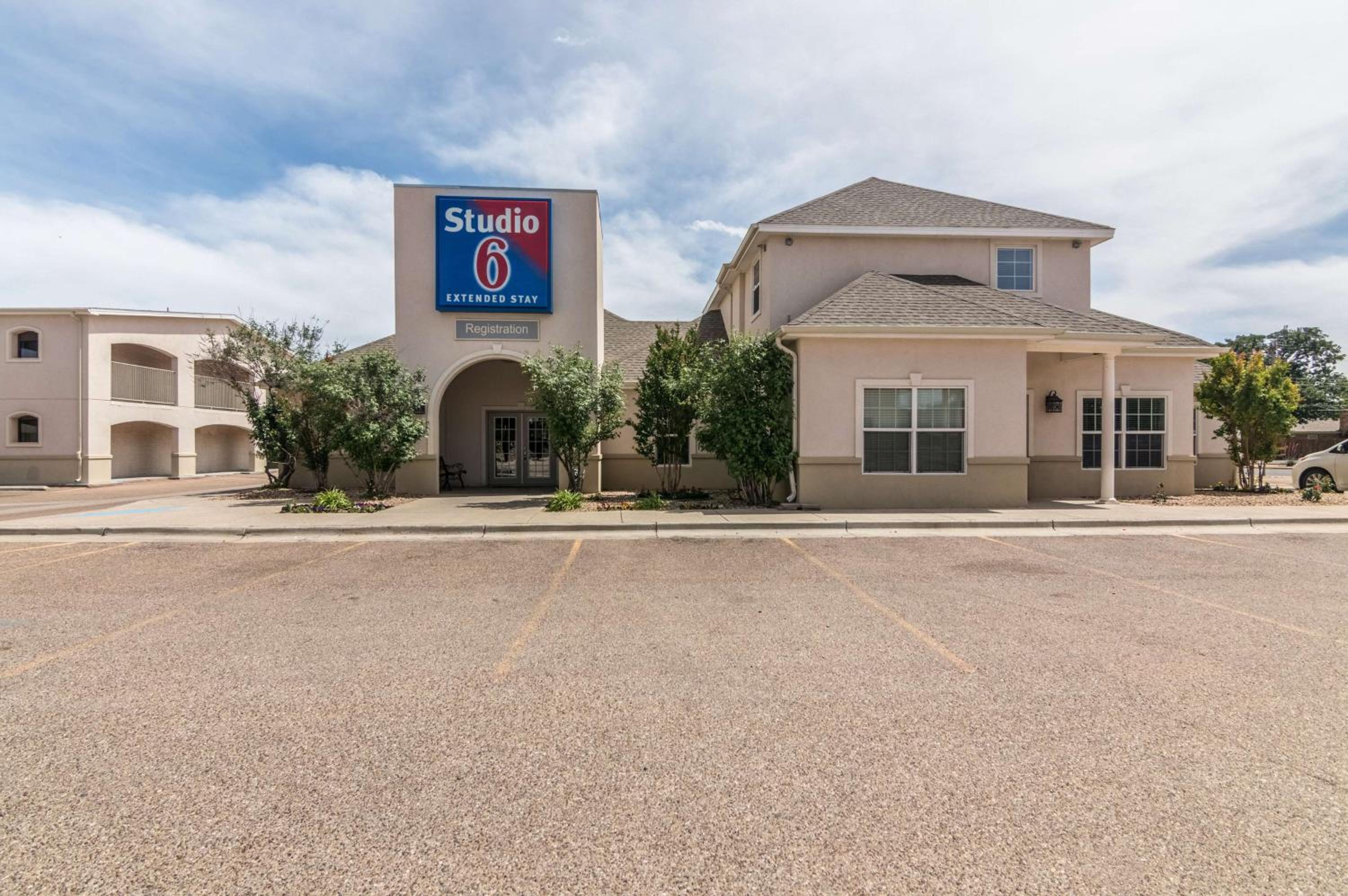 Blue Bonnet Suites -Lubbock, TX - Medical Center