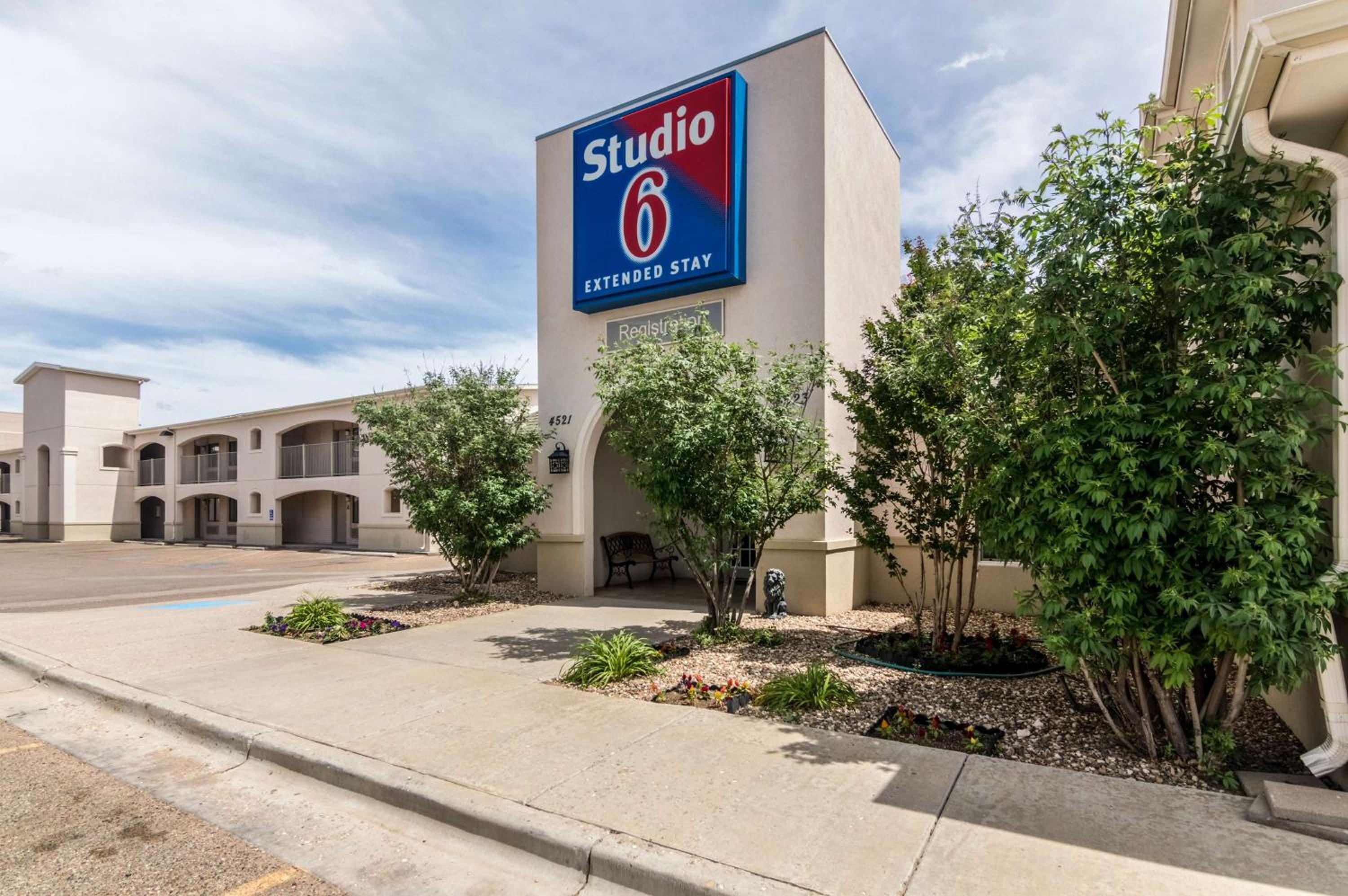 Blue Bonnet Suites -Lubbock, TX - Medical Center