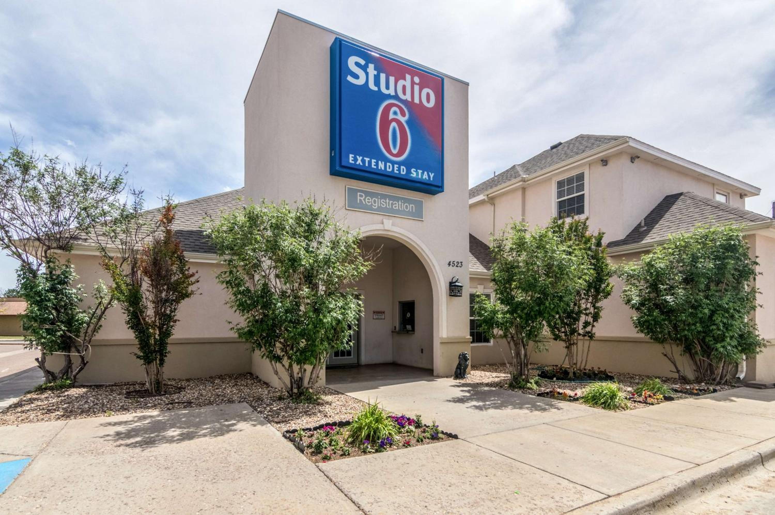 Blue Bonnet Suites -Lubbock, TX - Medical Center
