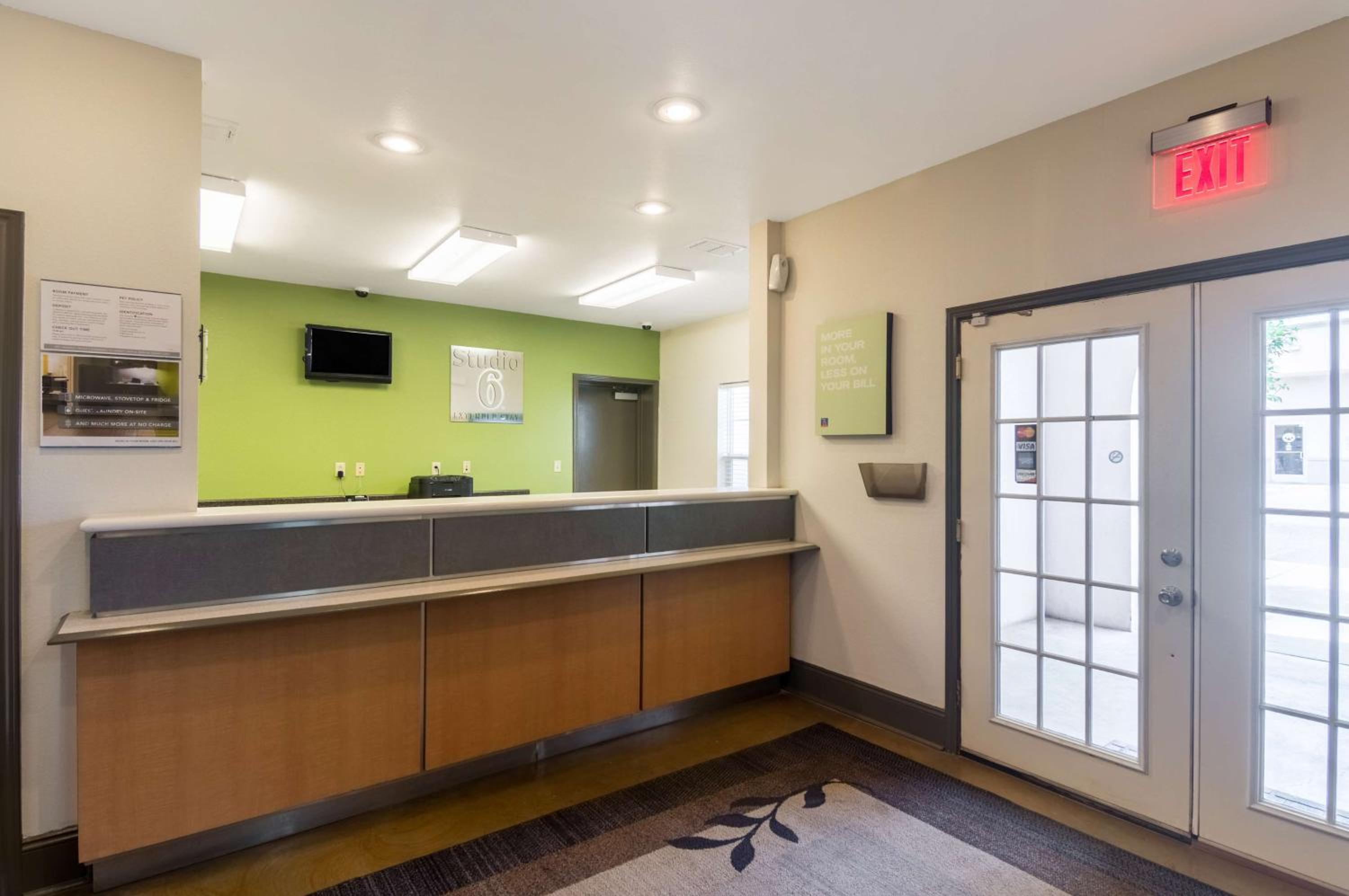 Blue Bonnet Suites -Lubbock, TX - Medical Center