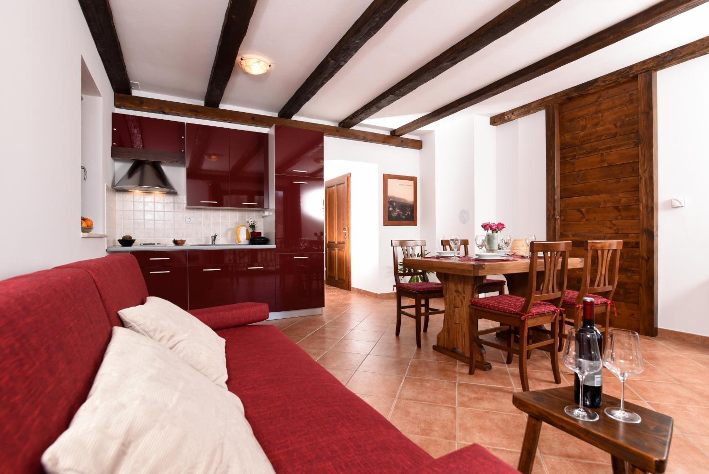 Villa MOYA