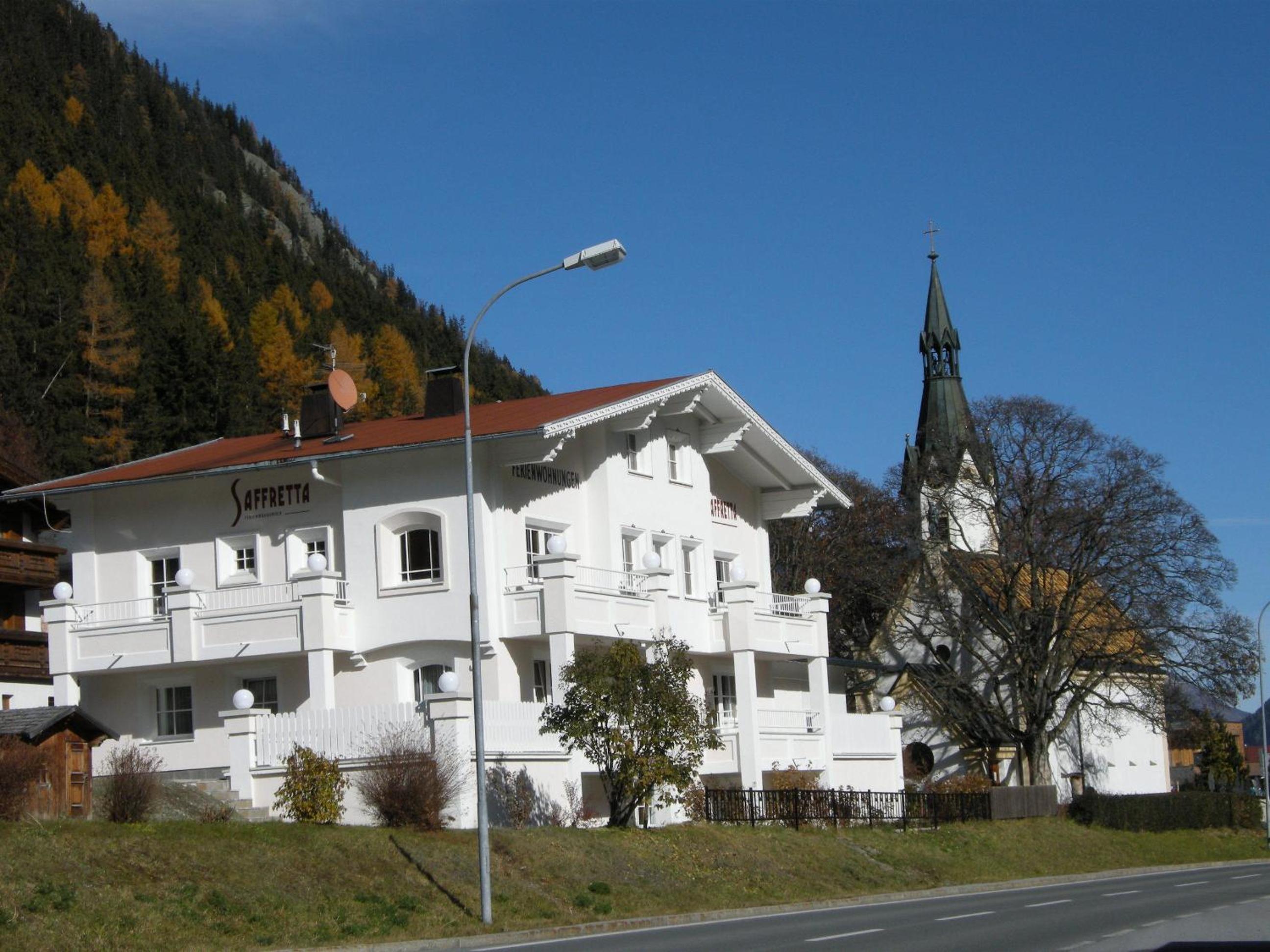 Photo 42