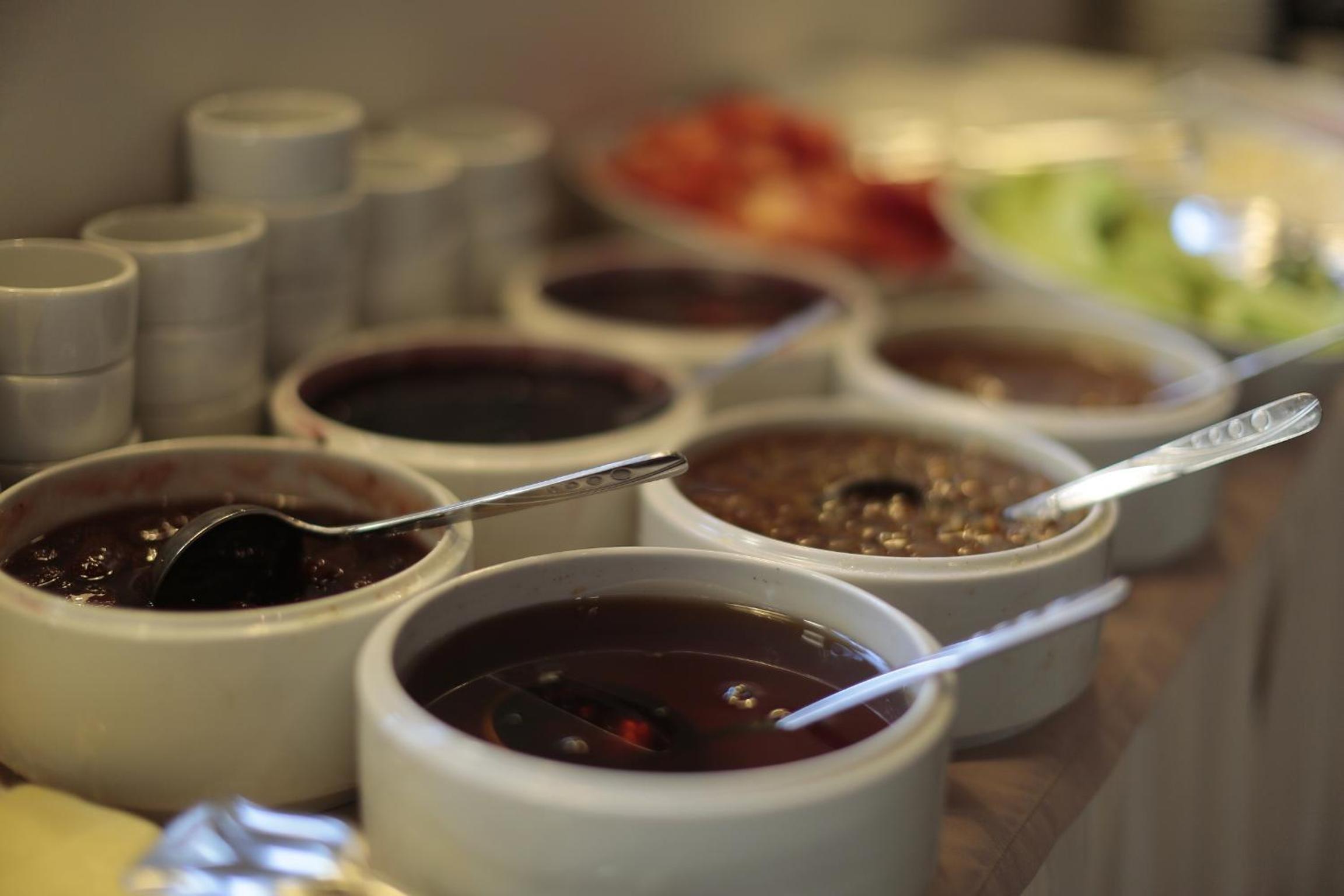 Shoestring Cave House - Image 13