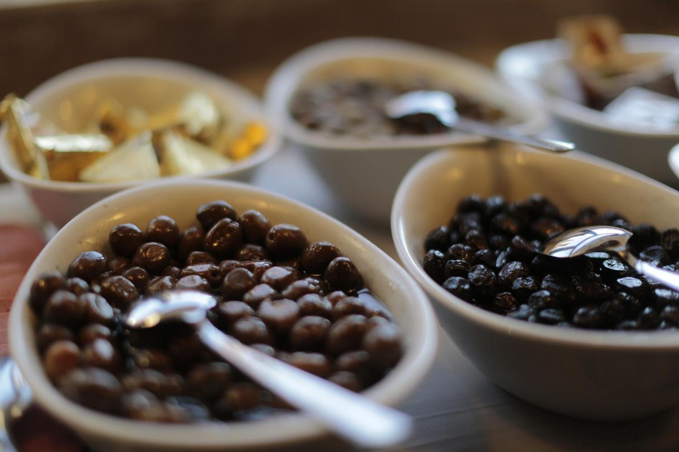 Shoestring Cave House - Image 17