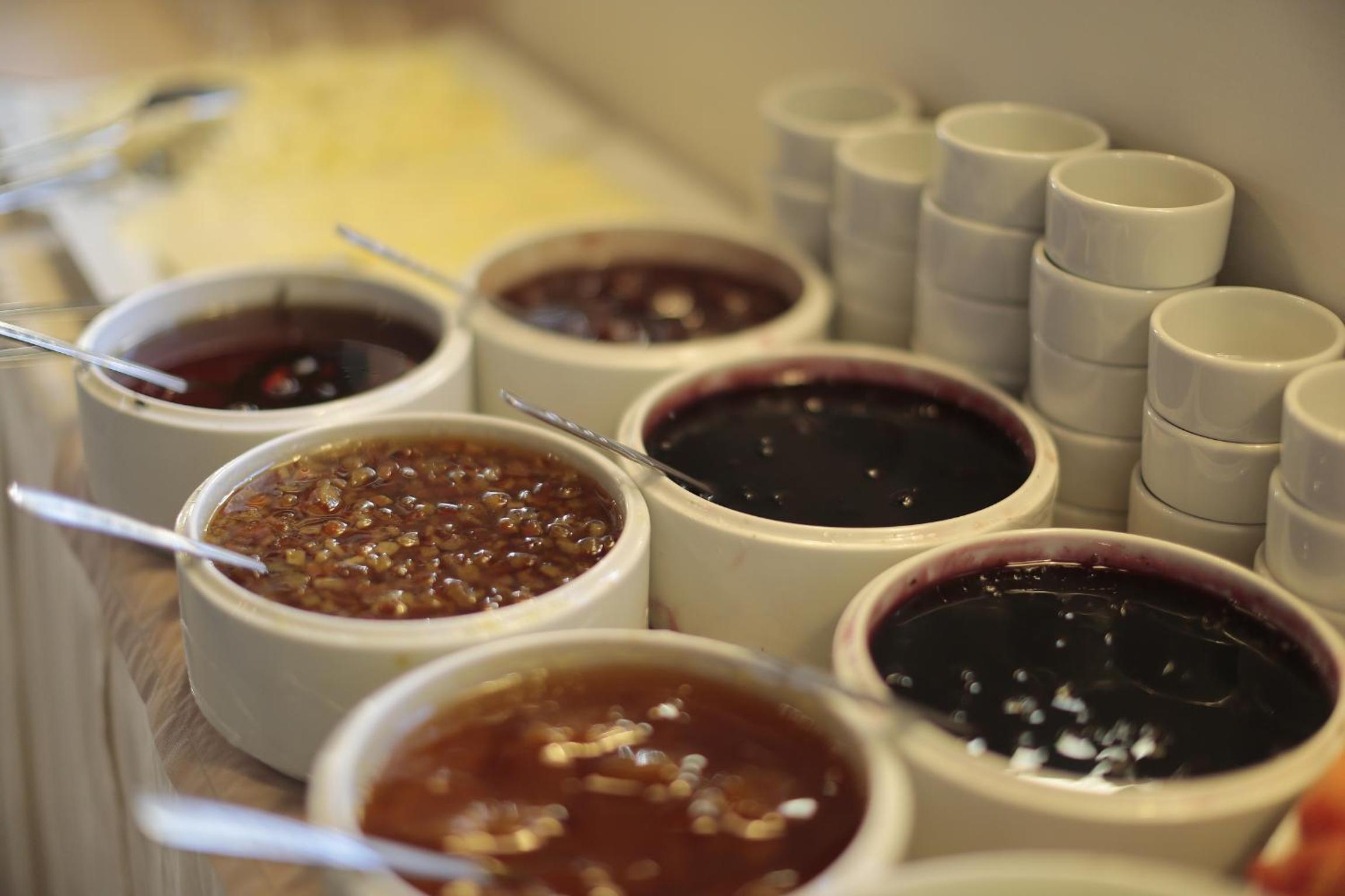 Shoestring Cave House - Image 31