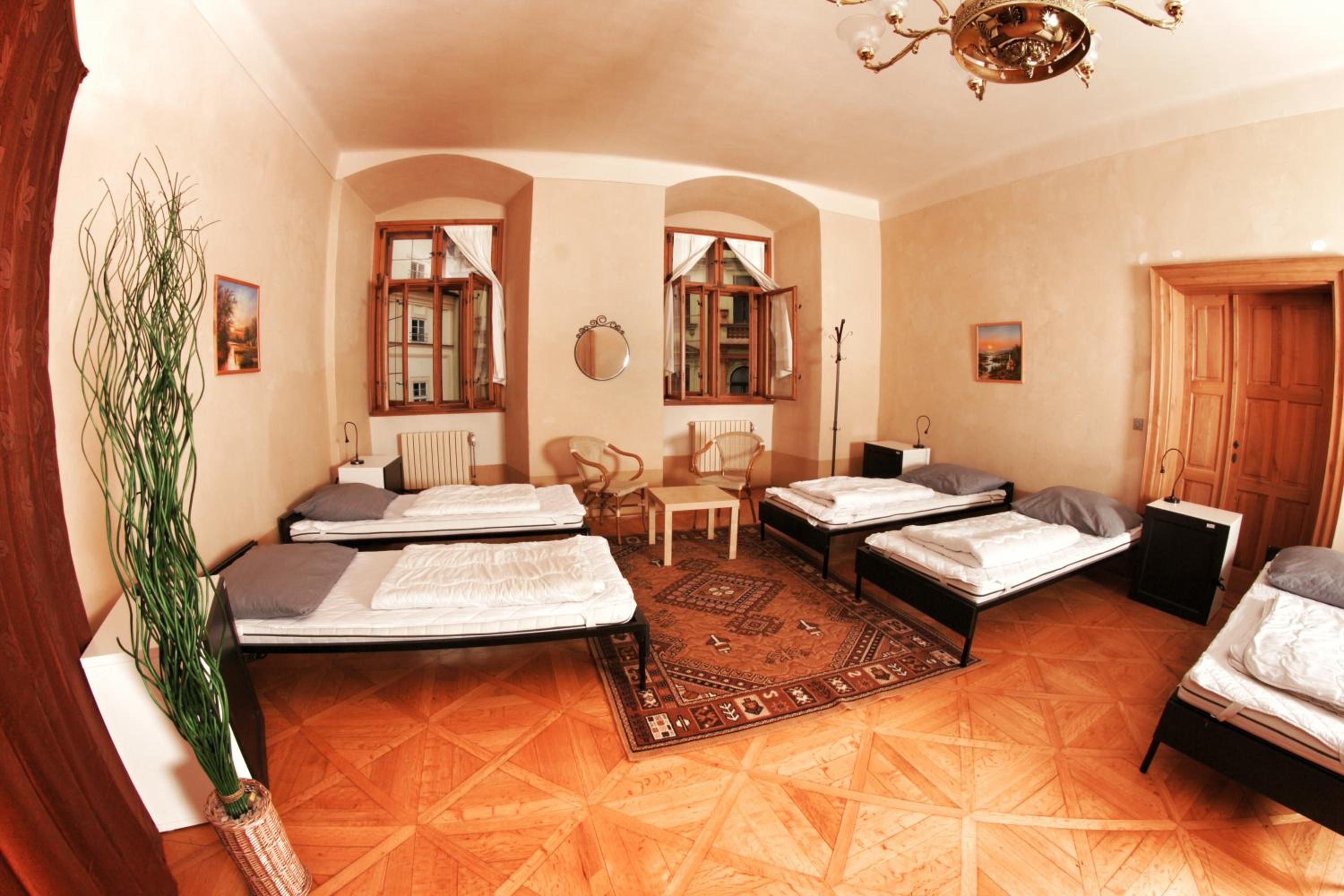 Hostel HOMEr - Old Town Square