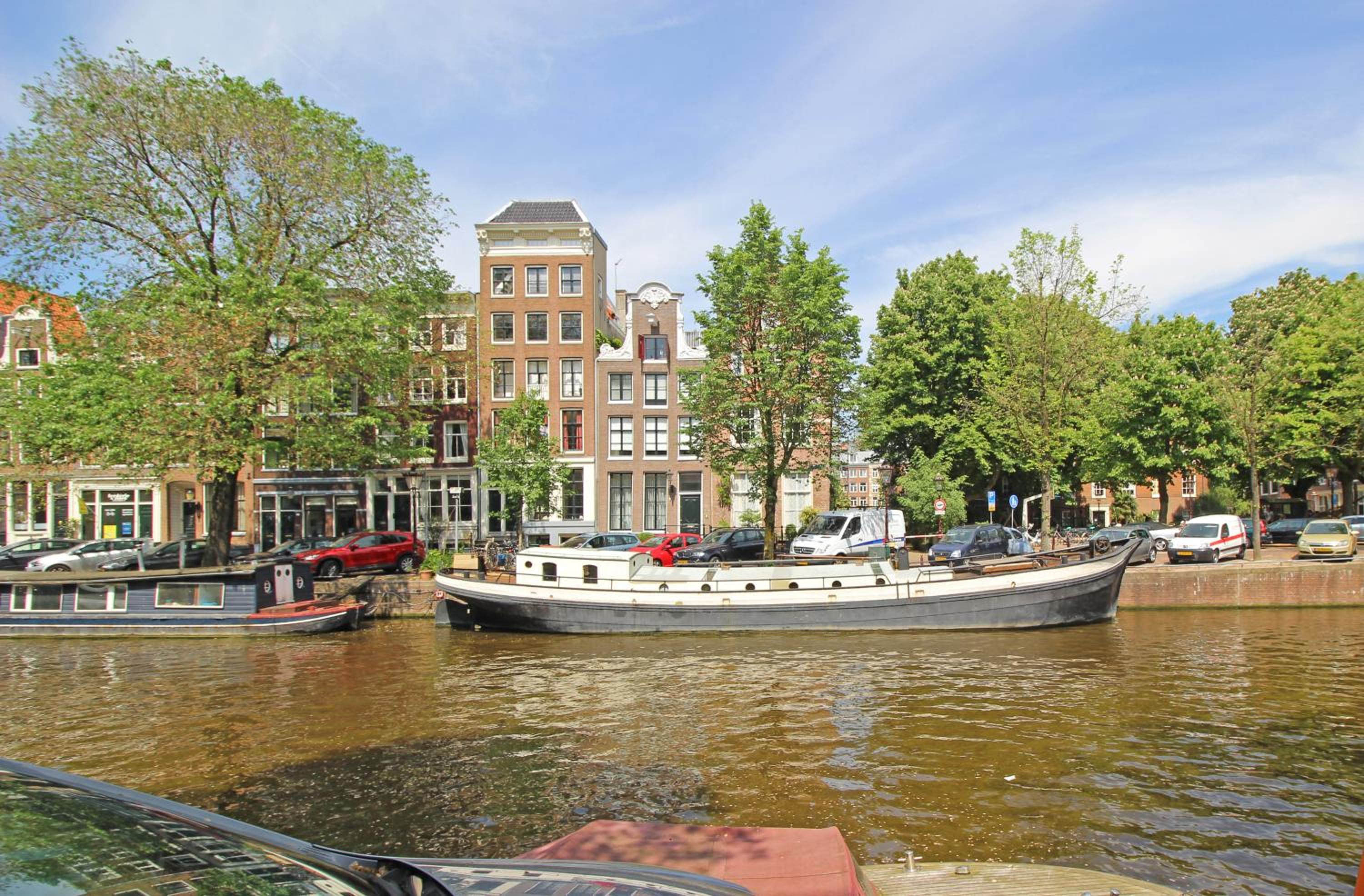 Romantic Jordaan Canalsuite near Anne Frank House