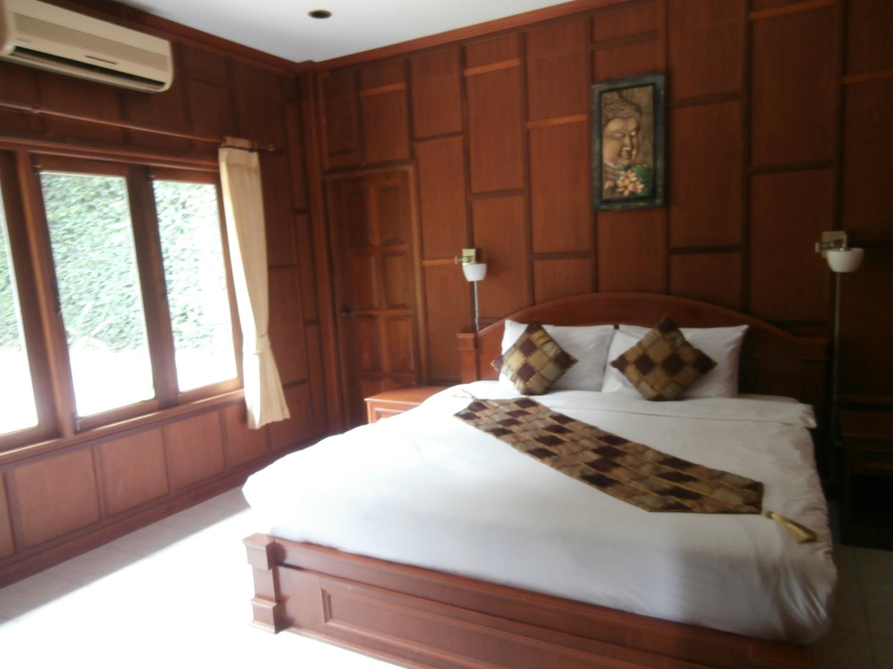 Baan Laem Noi Villa's