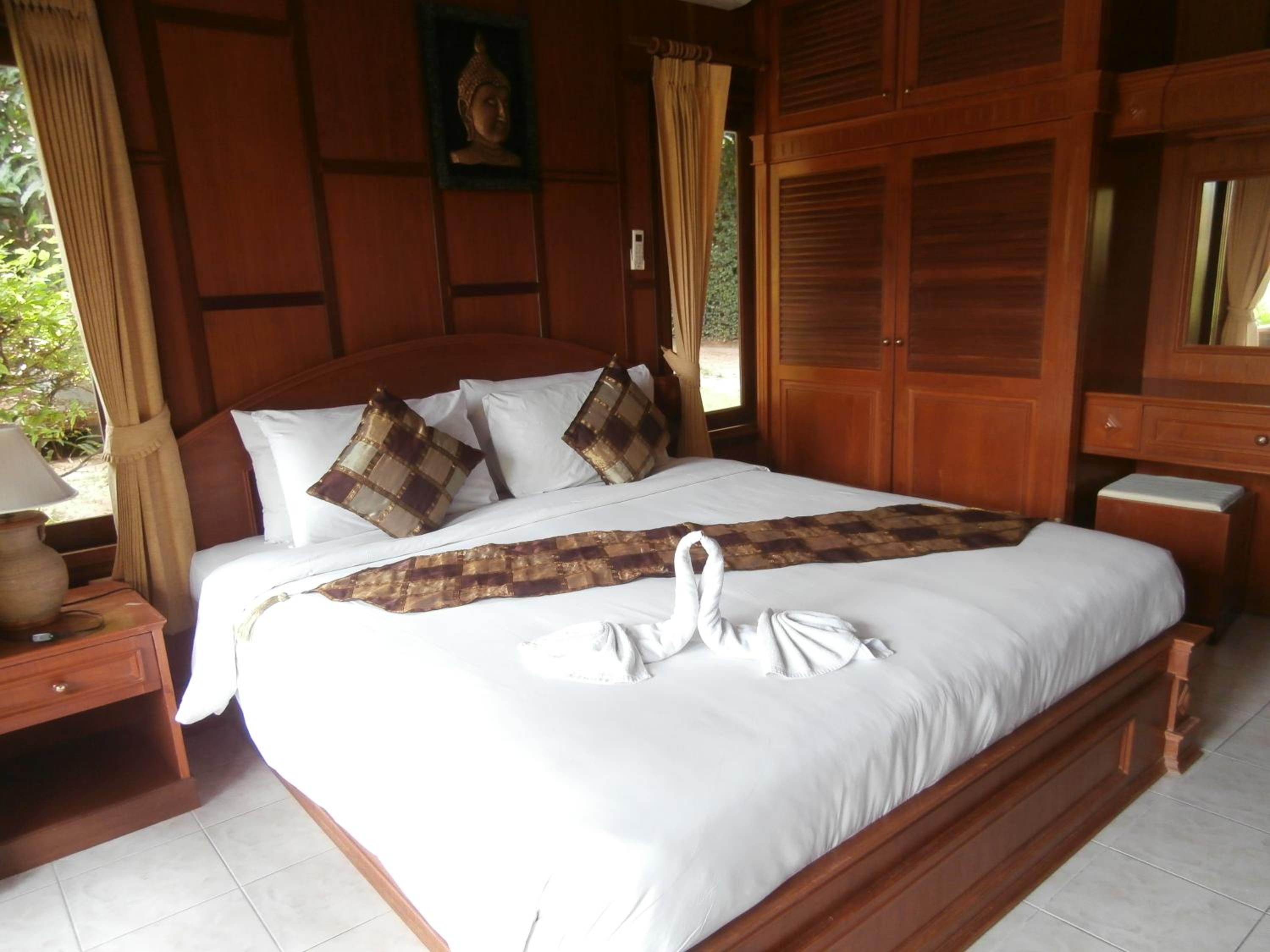 Baan Laem Noi Villa's