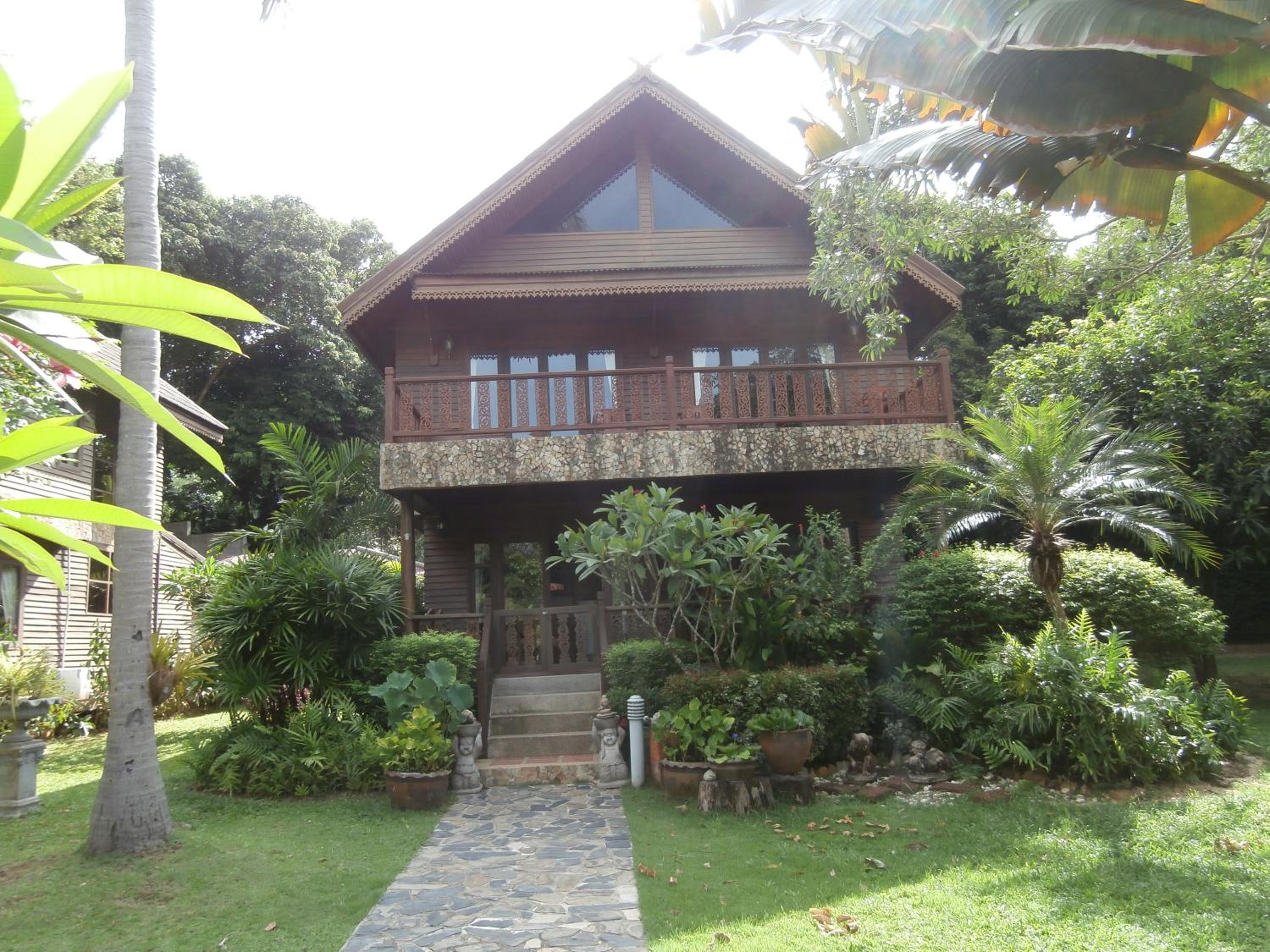 Baan Laem Noi Villa's