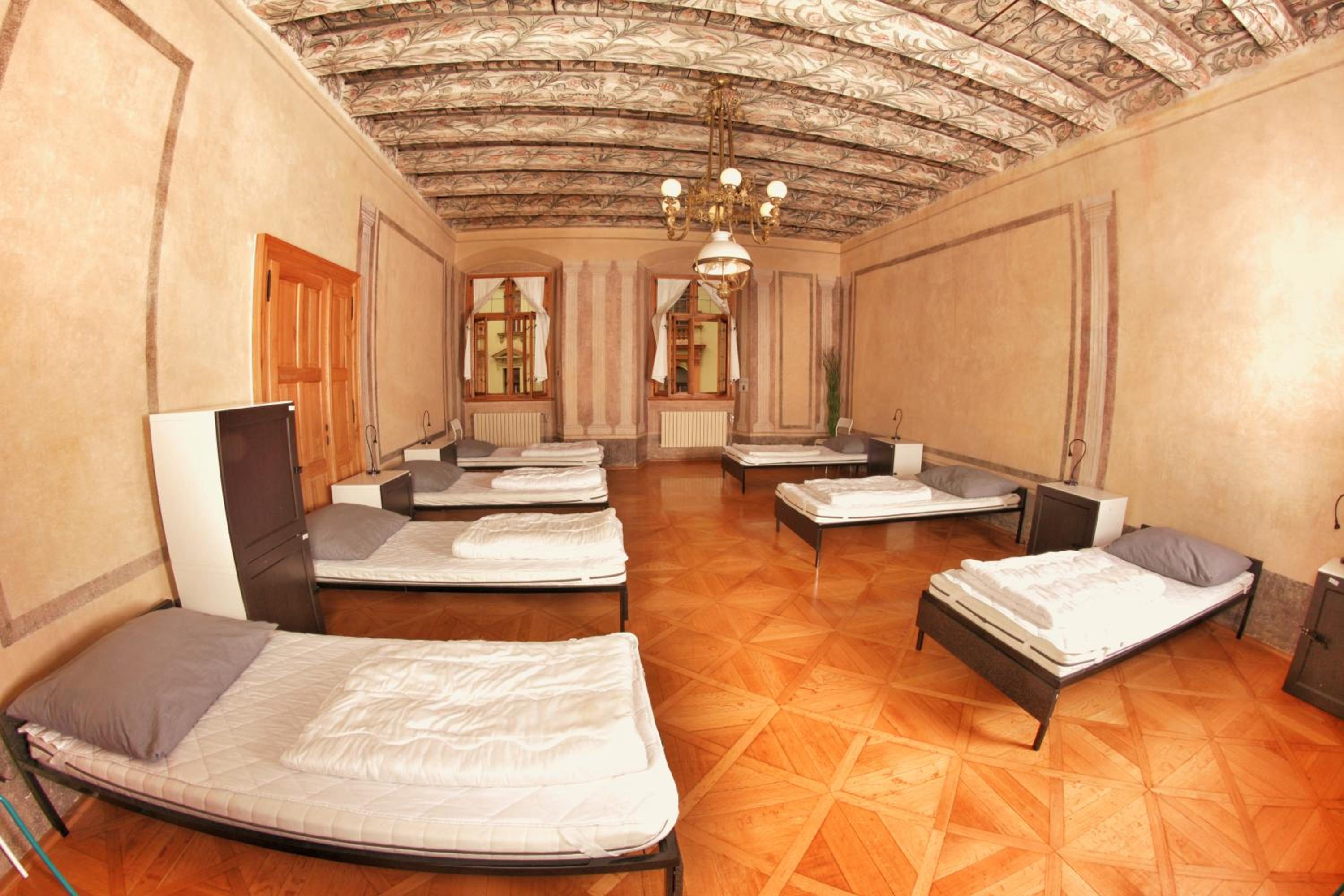 Hostel HOMEr - Old Town Square