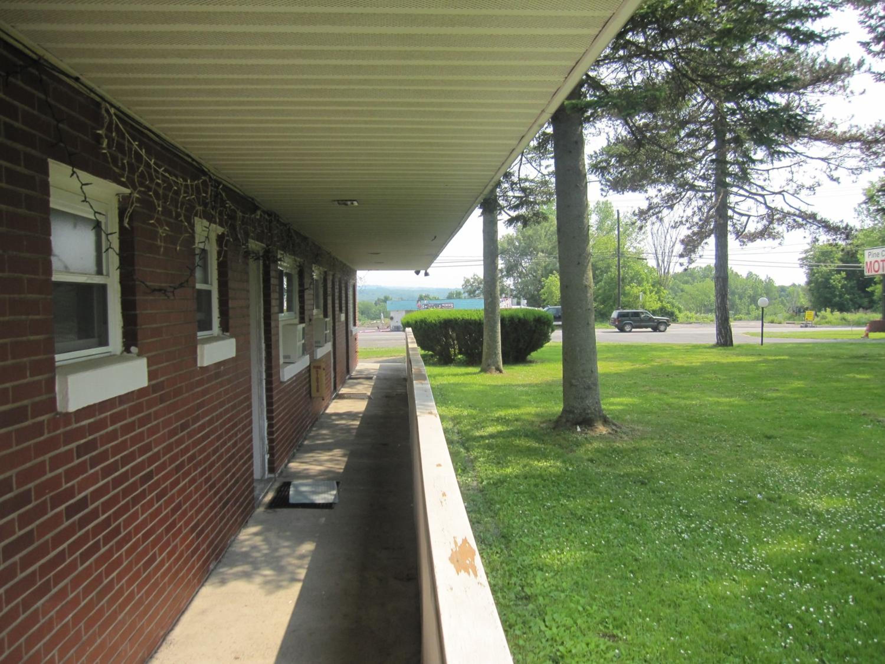 Photo 8