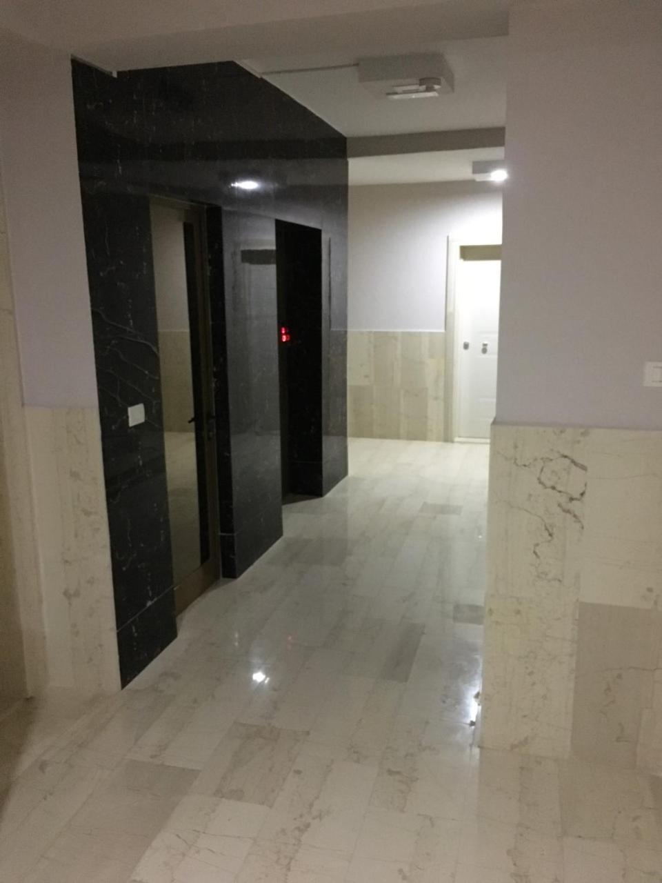 White Residence Apartament