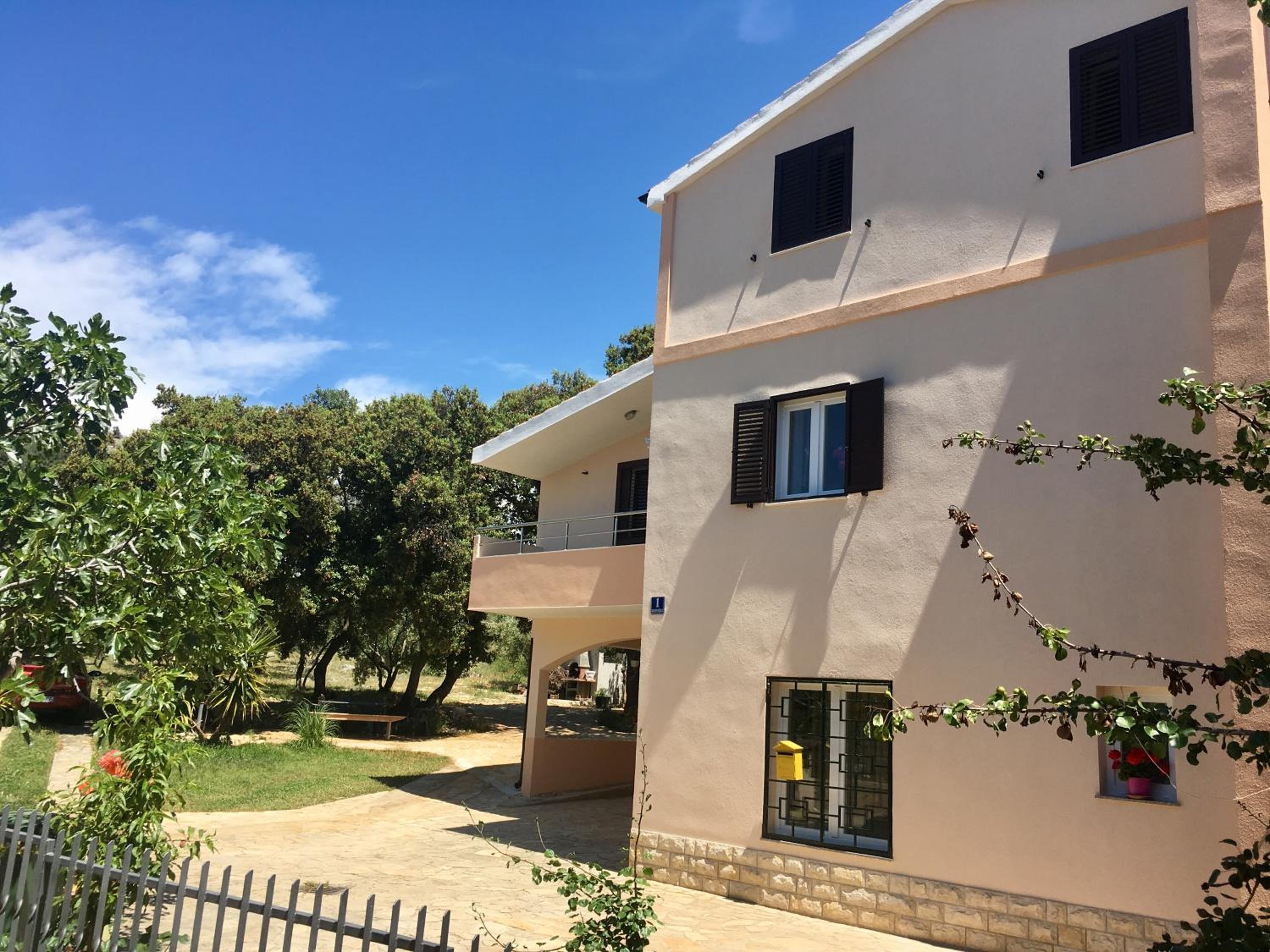 Apartments Lilly view 4
