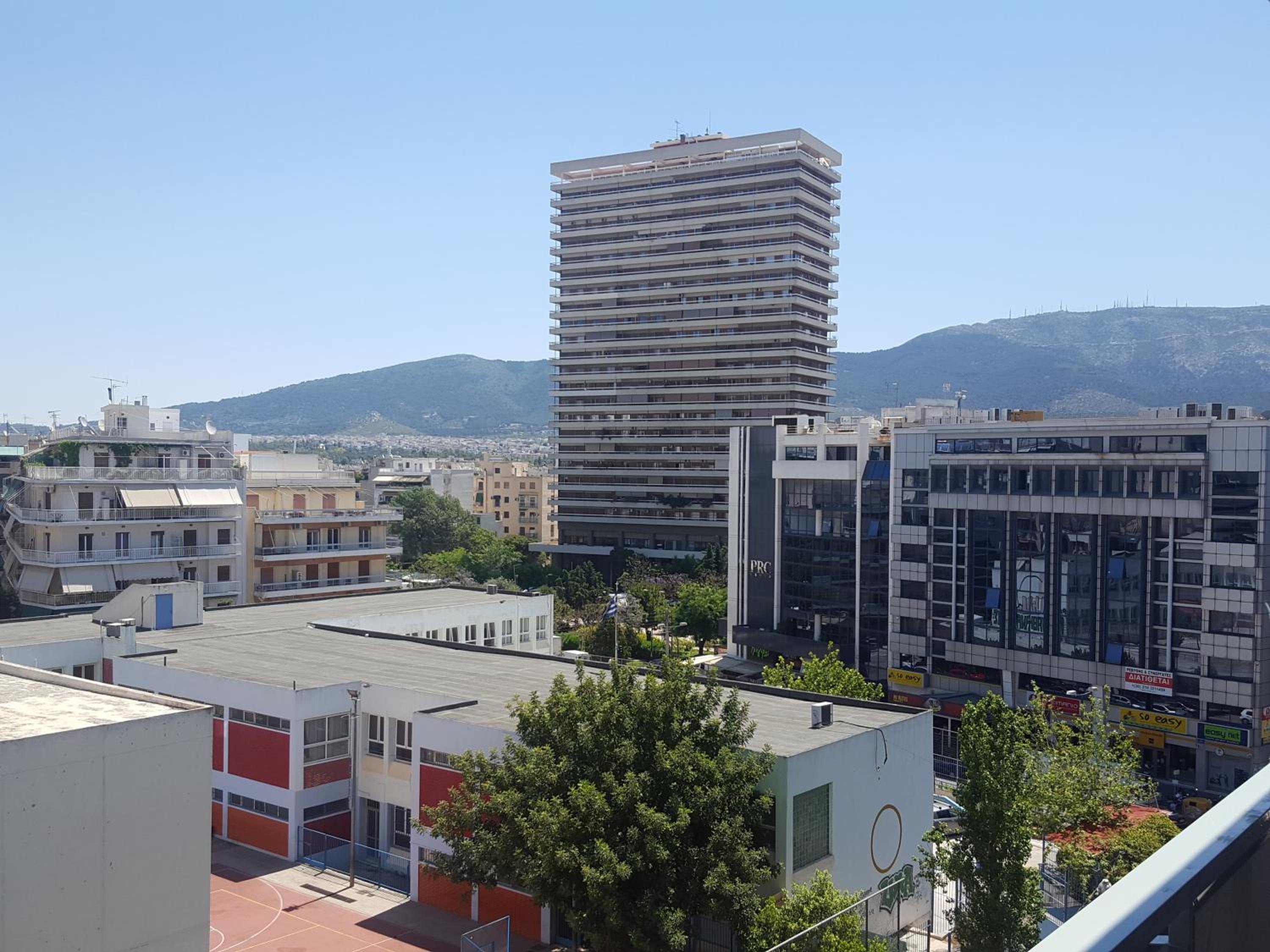 Superb Athenian Nest
