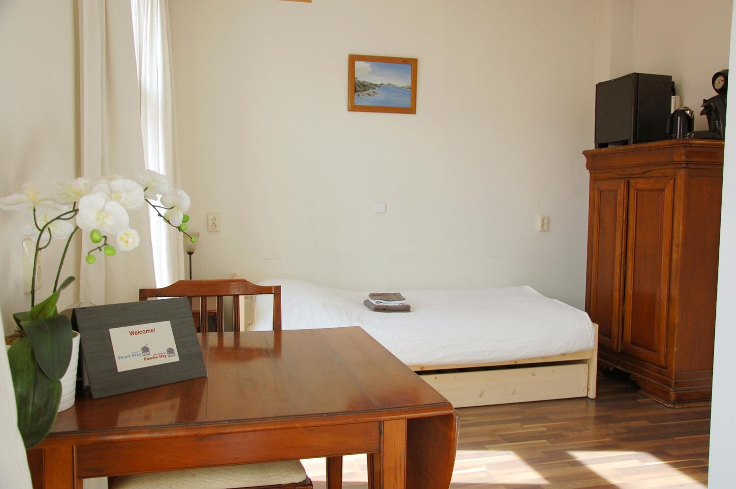 Ensche-Day Inn