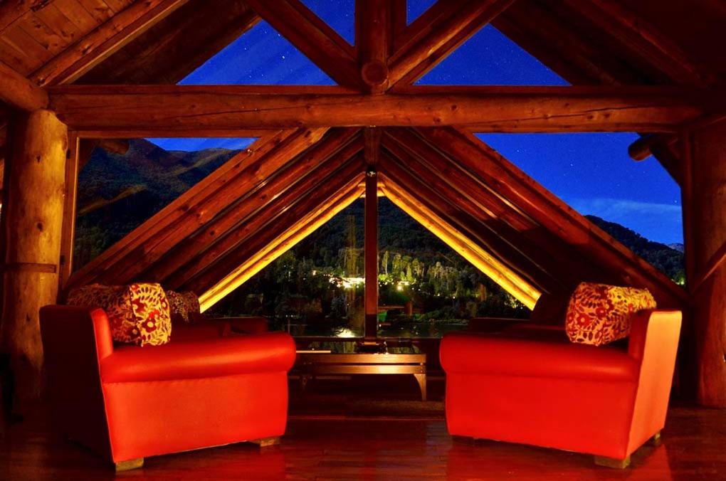 Dos Bahias Lake Resort
