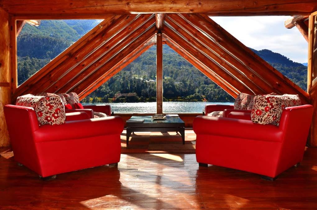 Dos Bahias Lake Resort