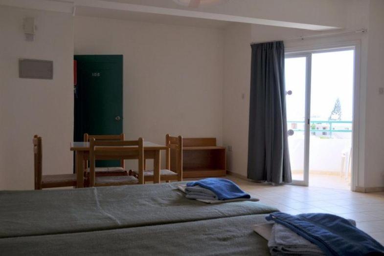 DebbieXenia Hotel Apartments