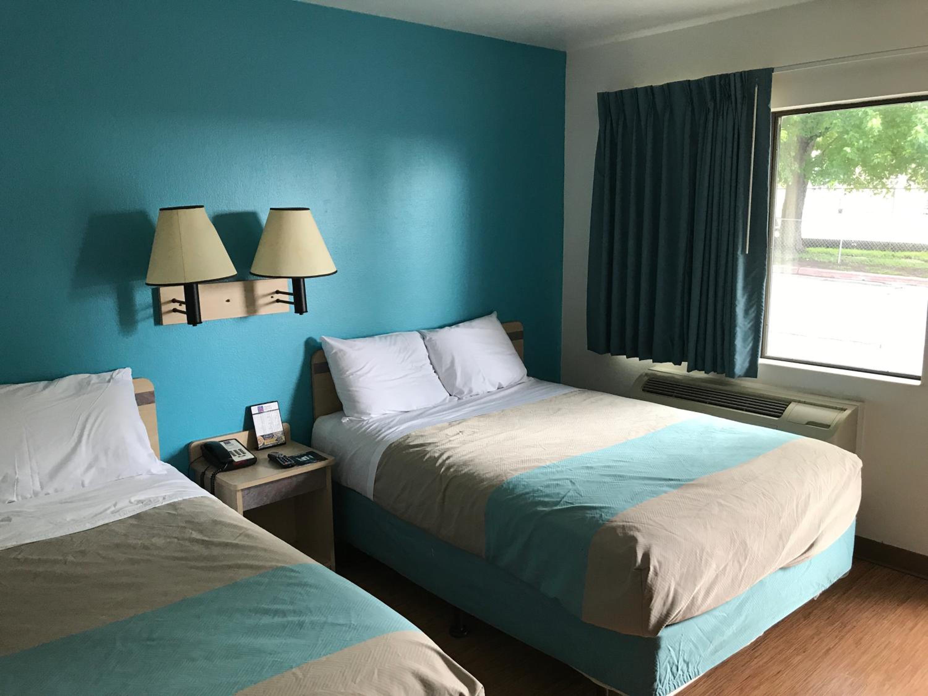 Motel 6-Des Moines, IA - North