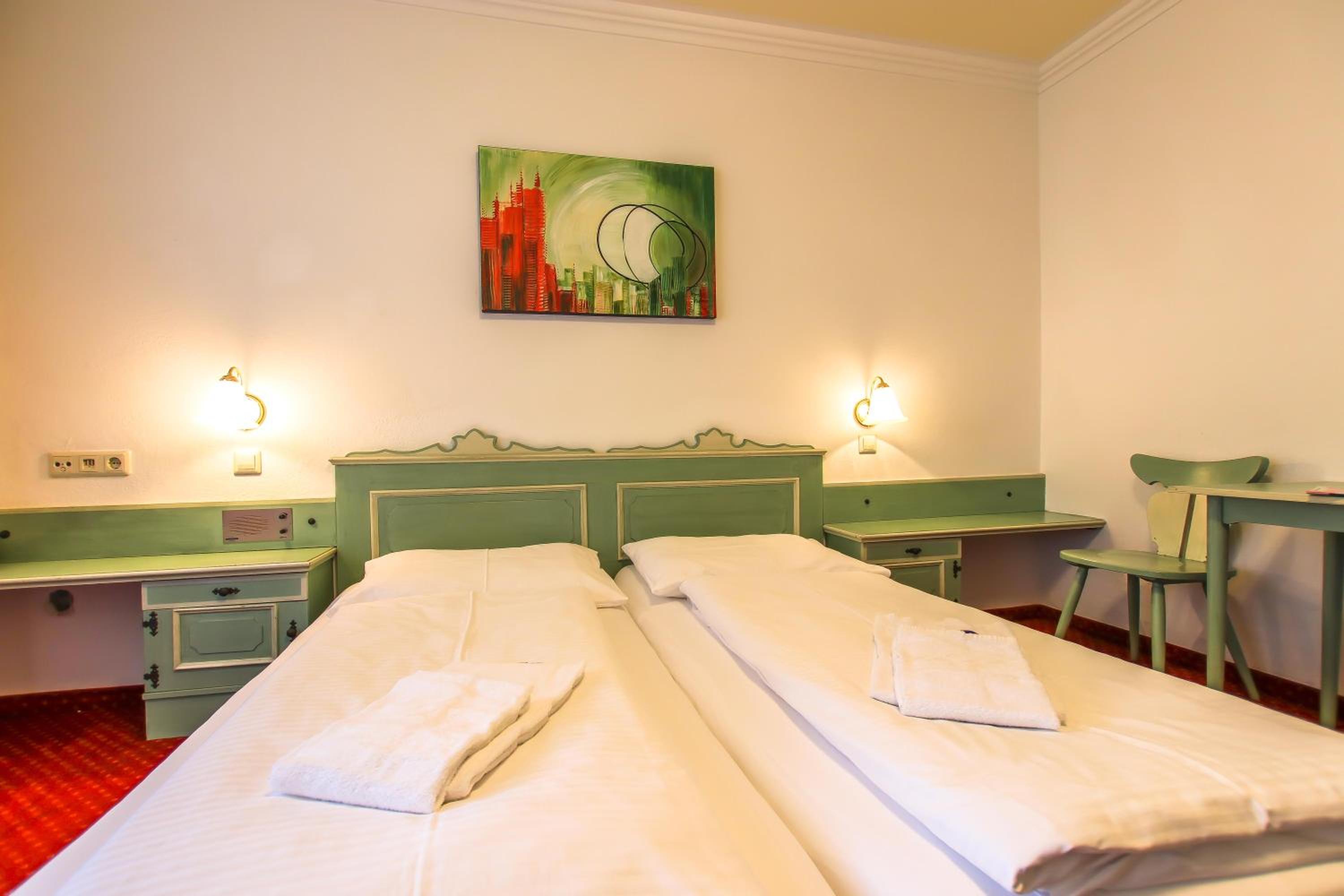HELI'S Bed & Breakfast