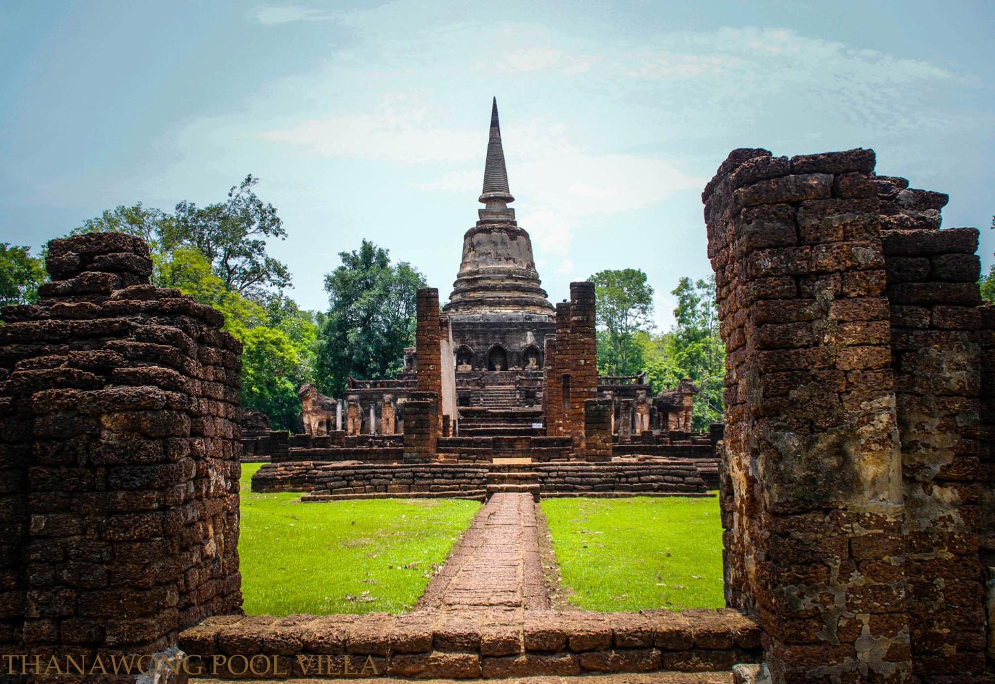 Thanawong Pool Villa