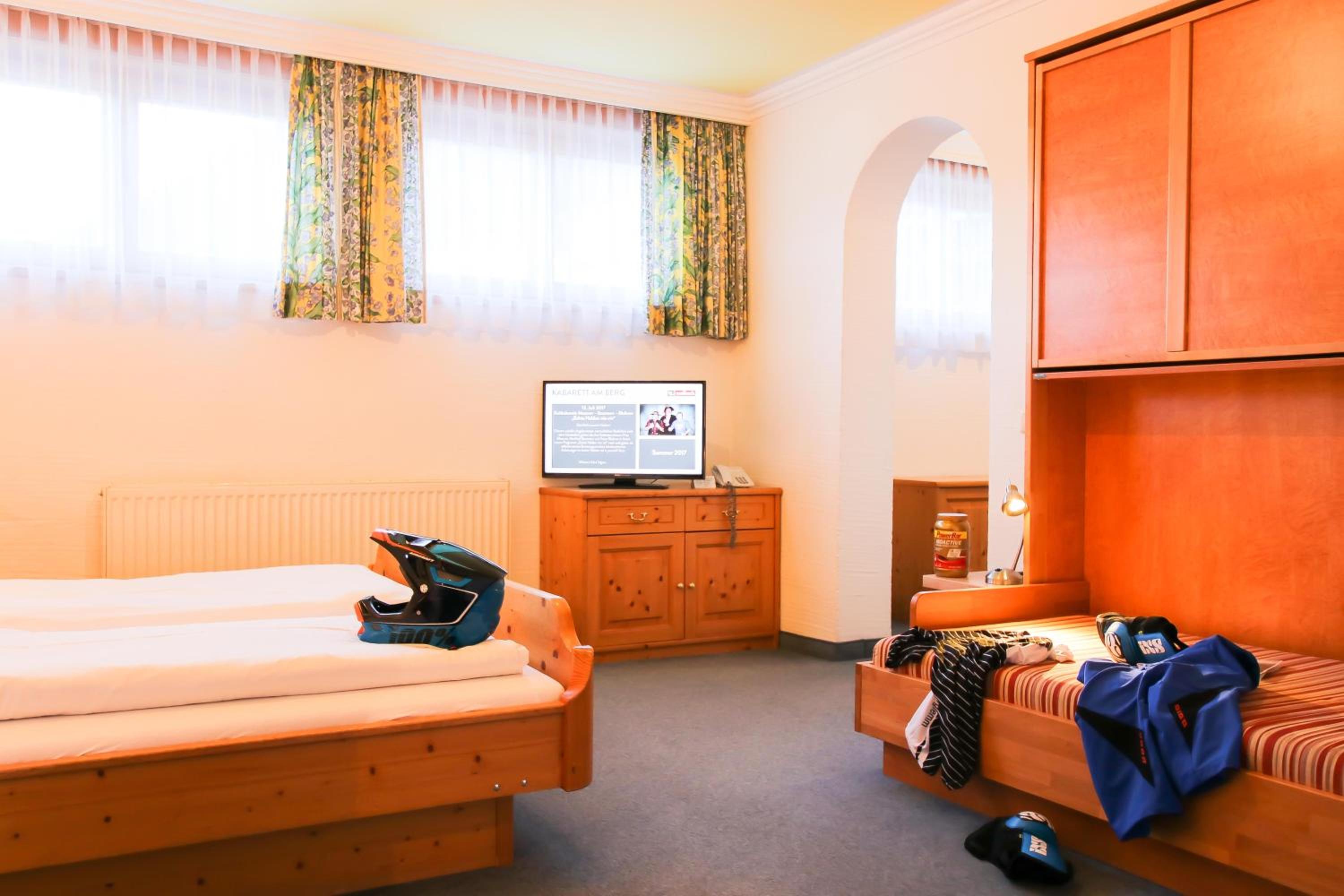HELI'S Bed & Breakfast
