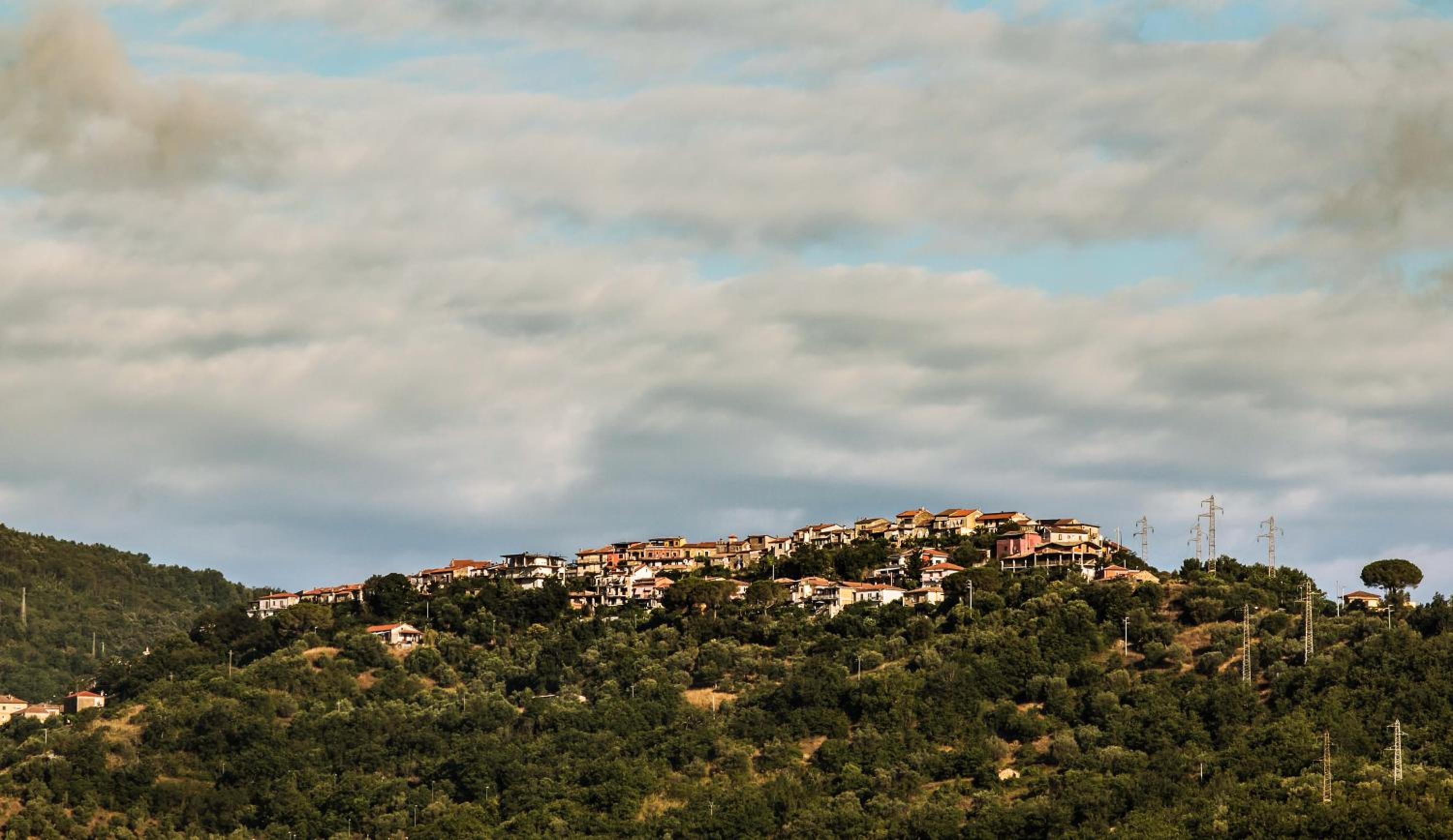 Casale storico nella campagna cilentana