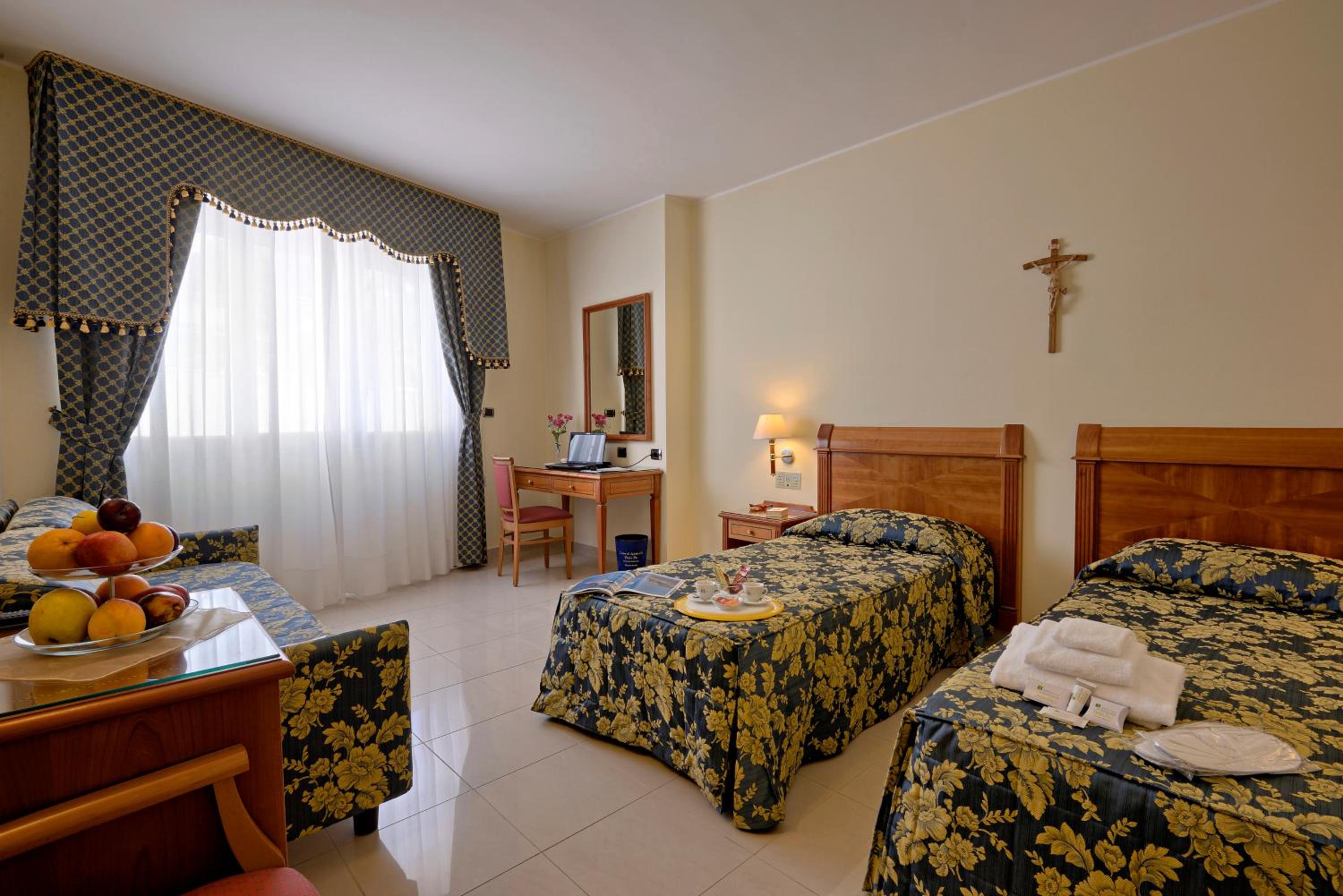 San Giovanni Rotondo Vacations - Hotel Centro di Spiritualita Padre Pio - Property Image 5